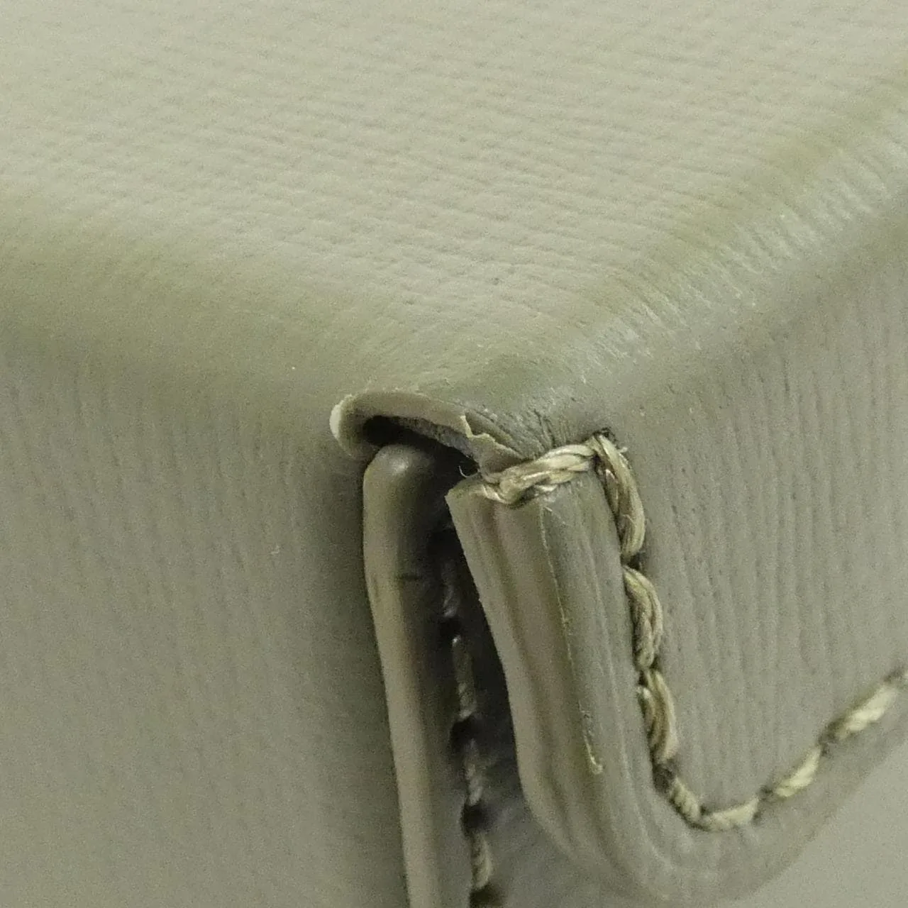 LOUIS VUITTON M26682 手提包 3