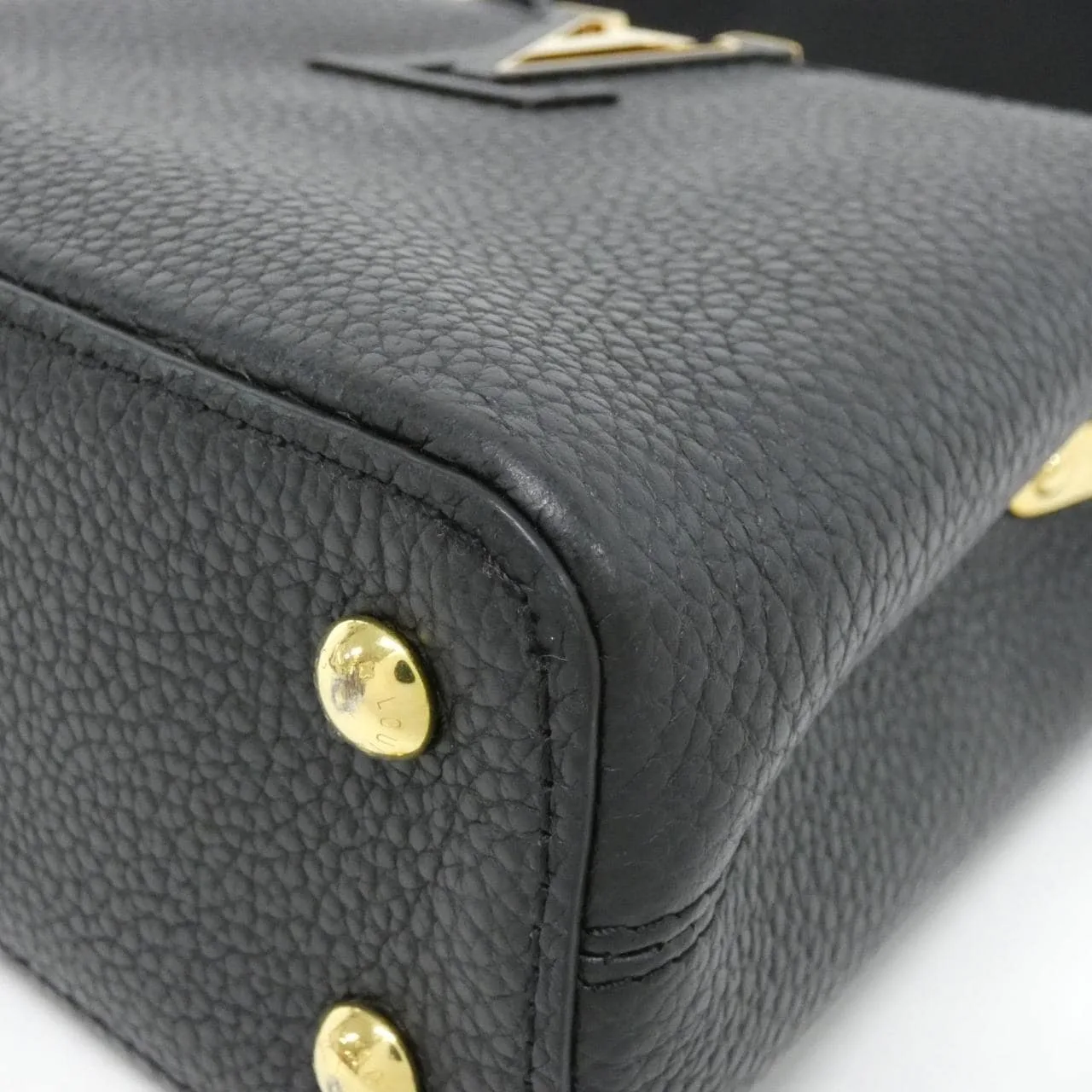 LOUIS VUITTON Capucines M56071 Handbag 3
