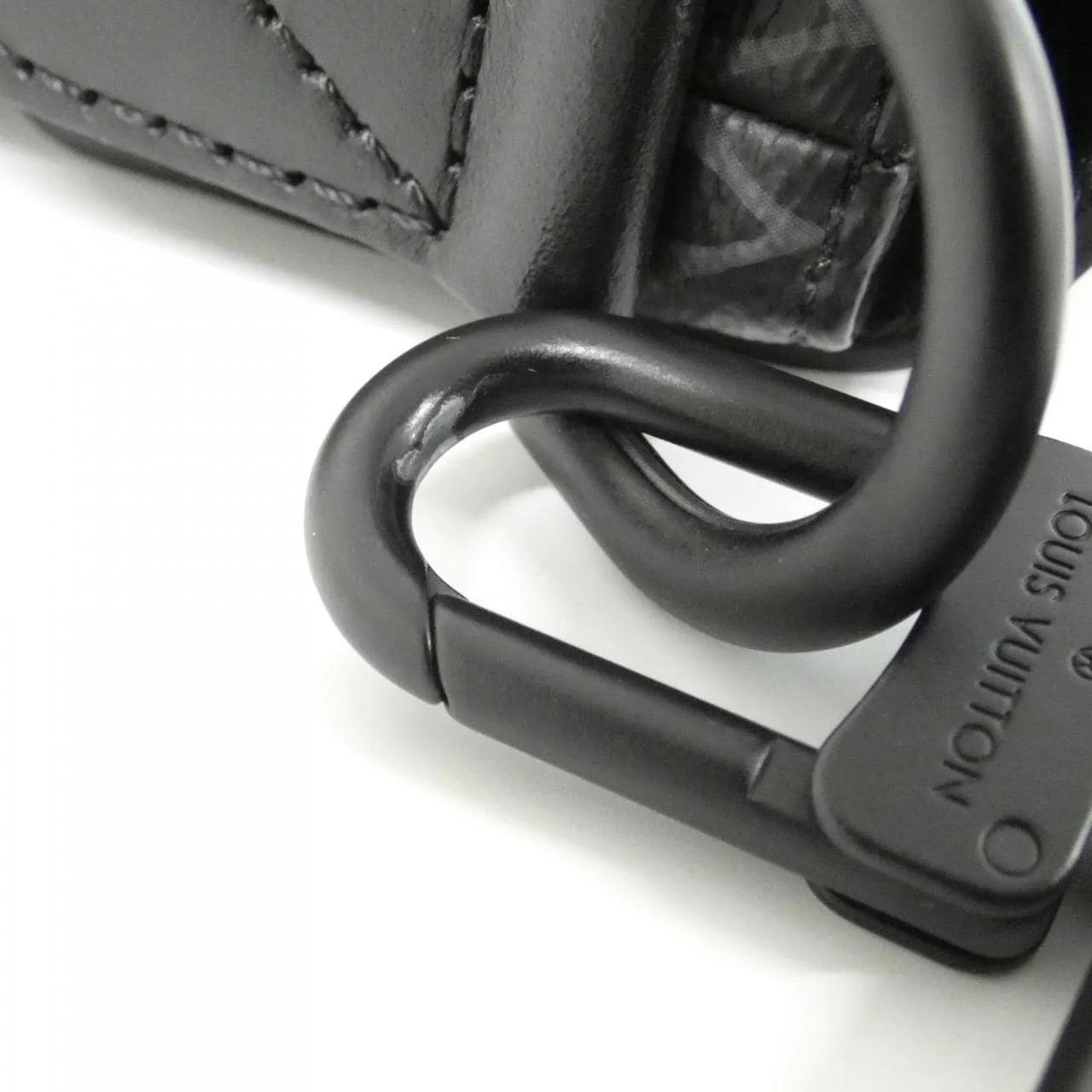LOUIS VUITTON Eclipse M45911 肩背包 Monogram 4