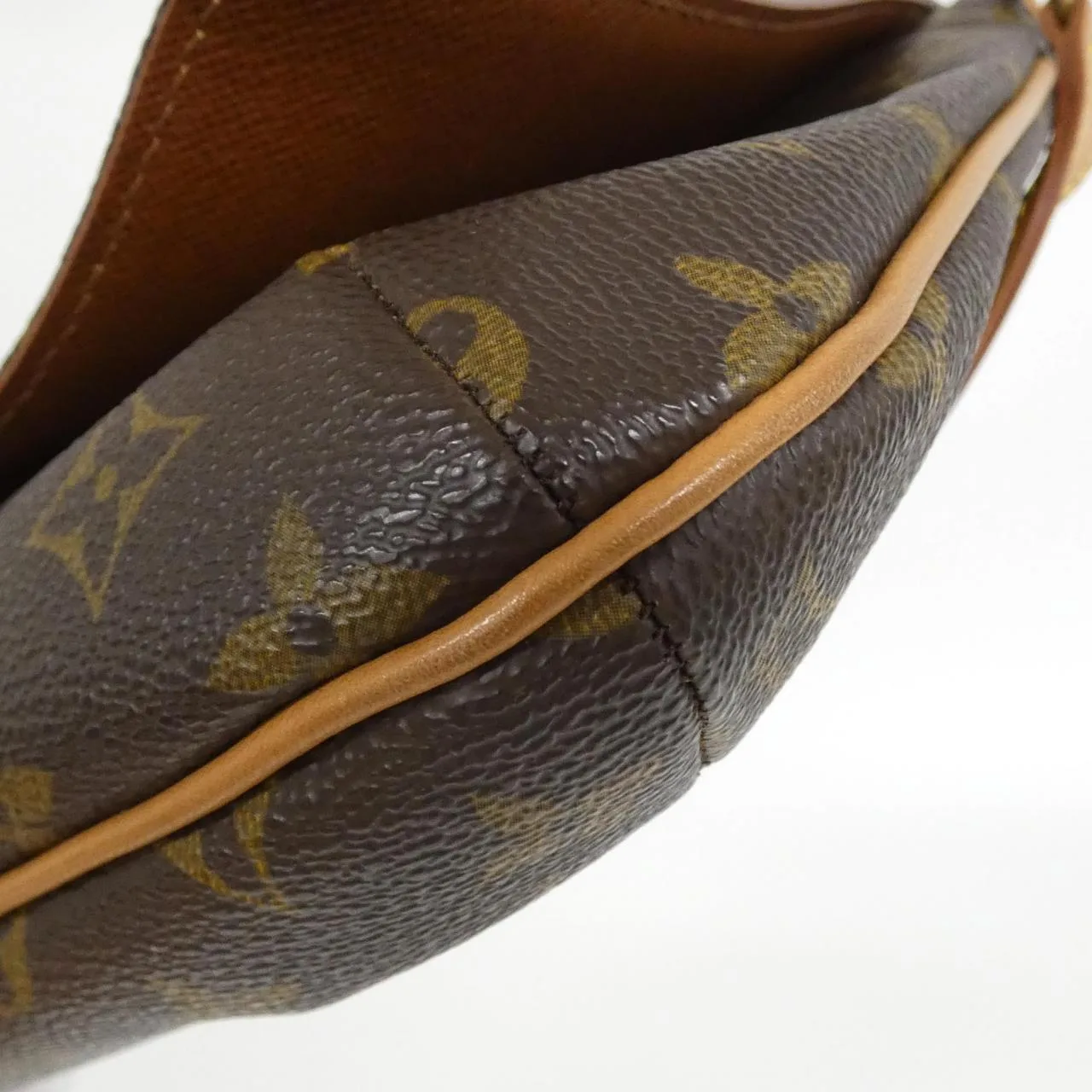LOUIS VUITTON Musette M51257 Shoulder Monogram 3