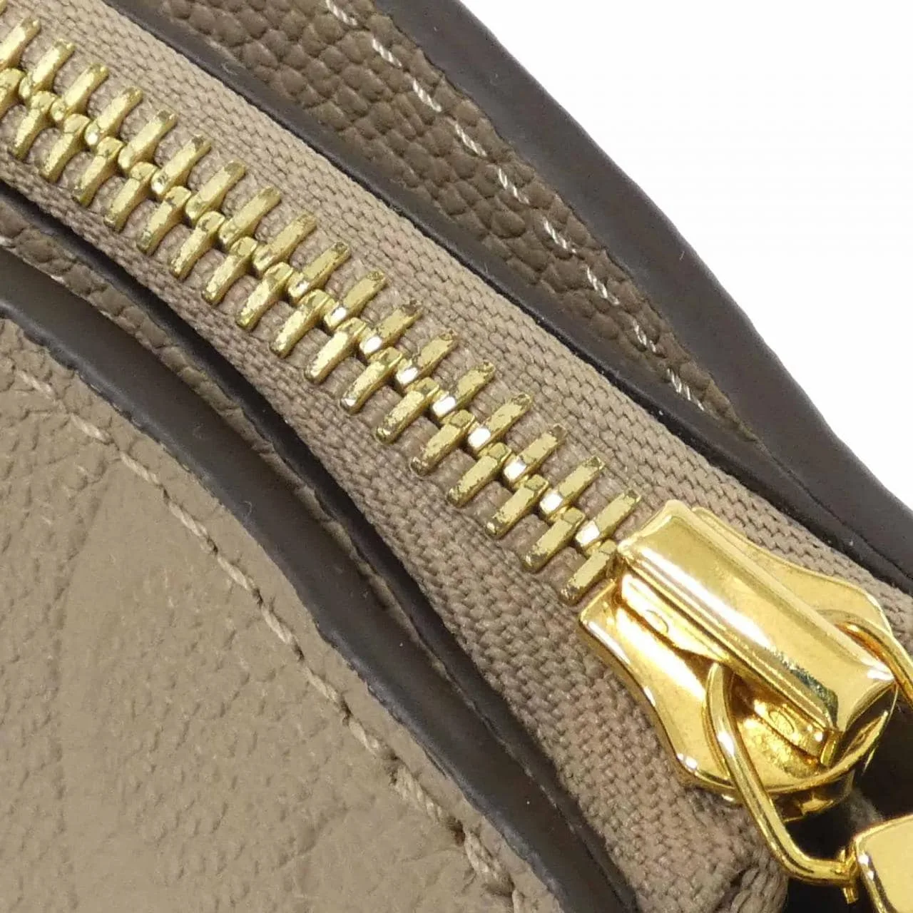 LOUIS VUITTON M45833 Handbag Monogram 4