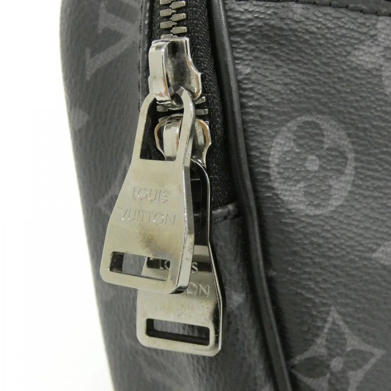 LOUIS VUITTON Eclipse M42906 肩背包 Monogram 5