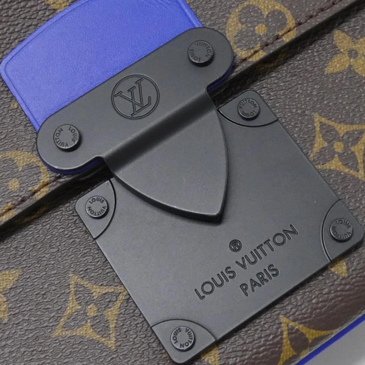 LOUIS VUITTON M45863 肩背包 Monogram 5