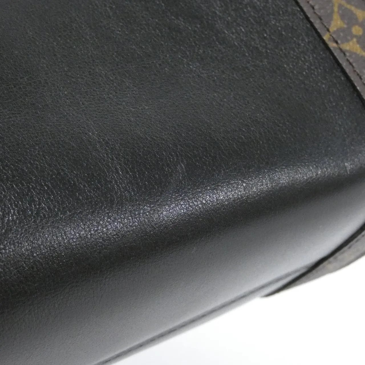 LOUIS VUITTON M13140 肩背包 Monogram 4