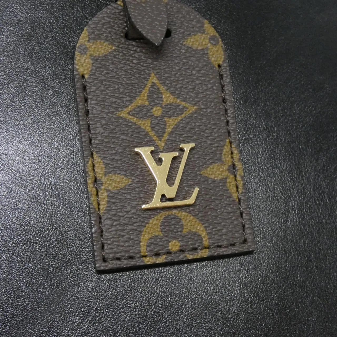 LOUIS VUITTON M13140 肩背包 Monogram 5