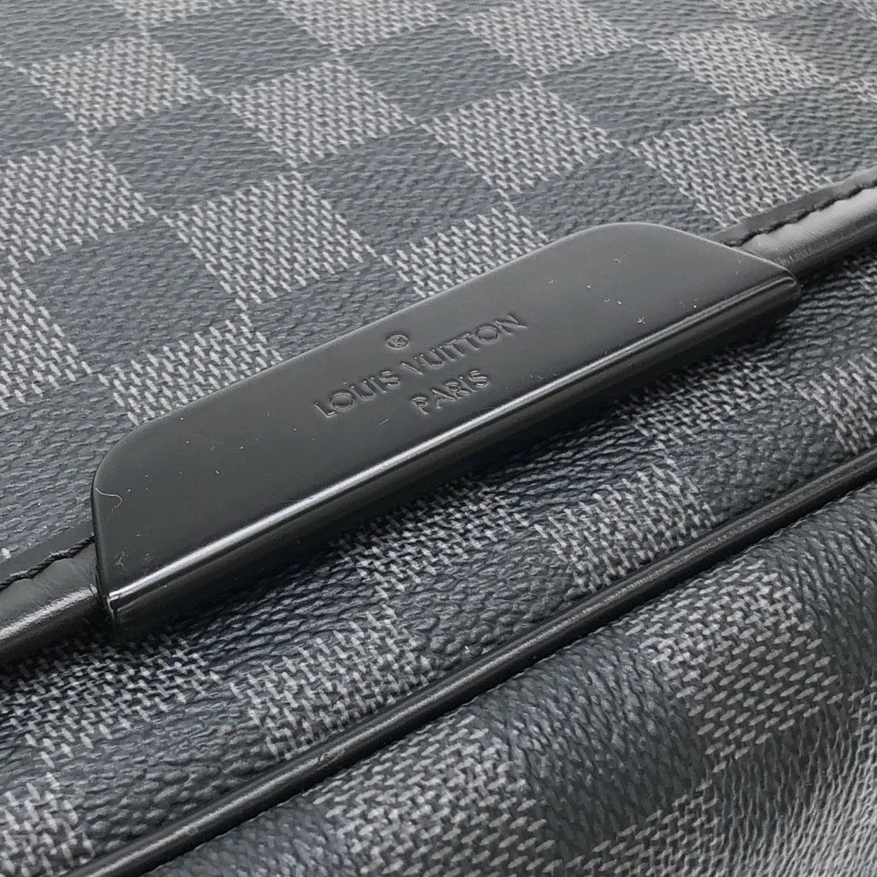 LOUIS VUITTON N51213 肩背包 Damier 4