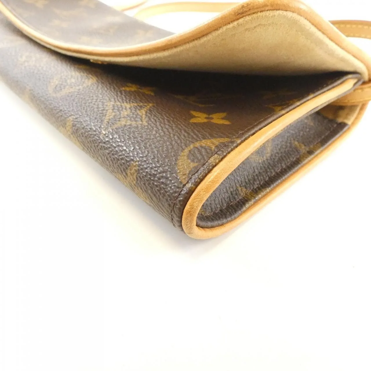 LOUIS VUITTON Pochette M51852 Shoulder Monogram 4