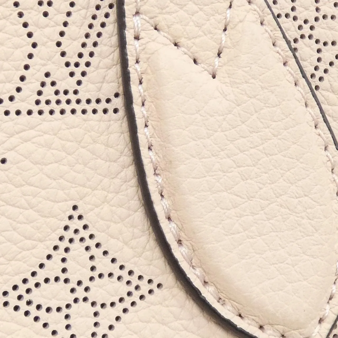 LOUIS VUITTON Mahina M23196 手提包 5