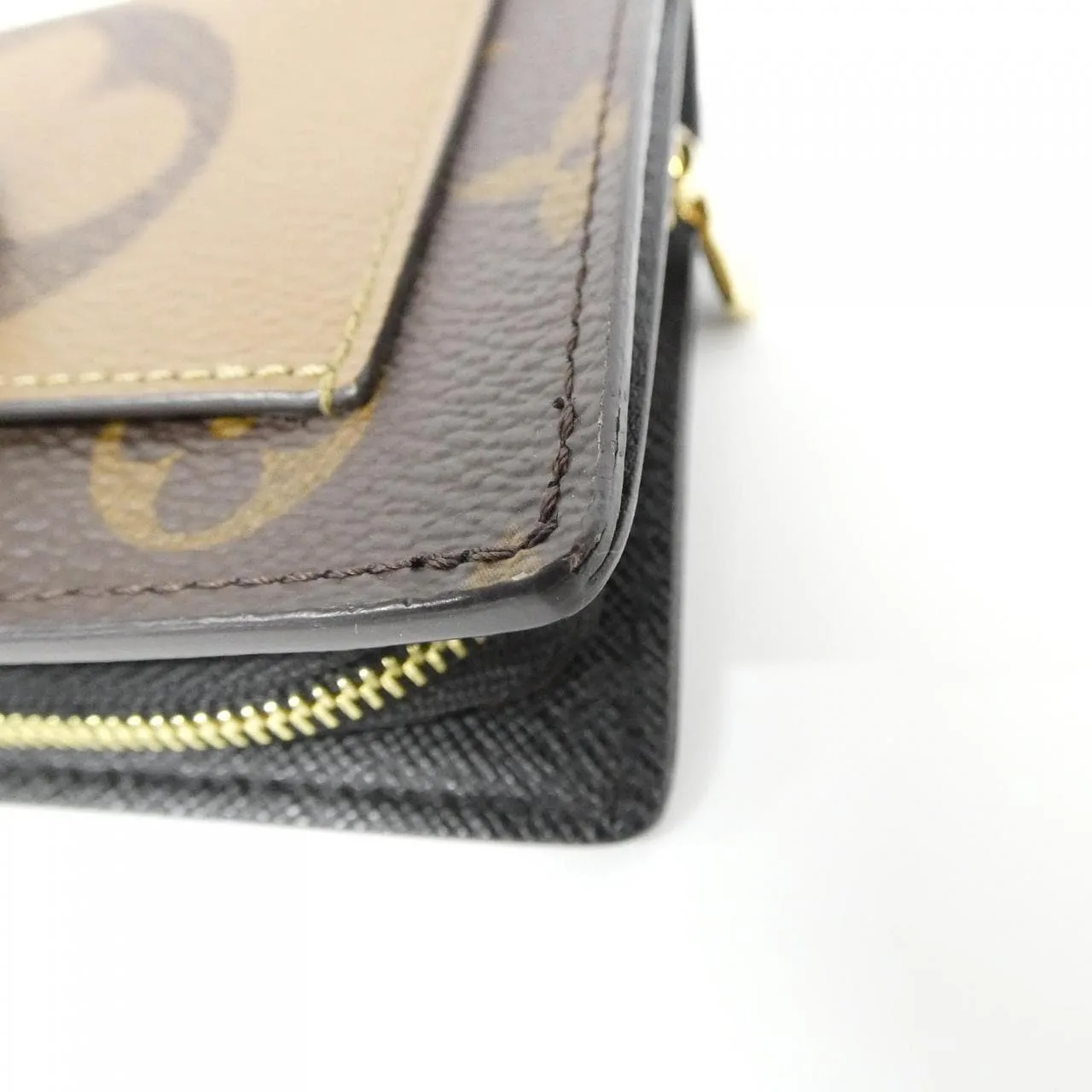 LOUIS VUITTON M69432 Wallet Monogram 3
