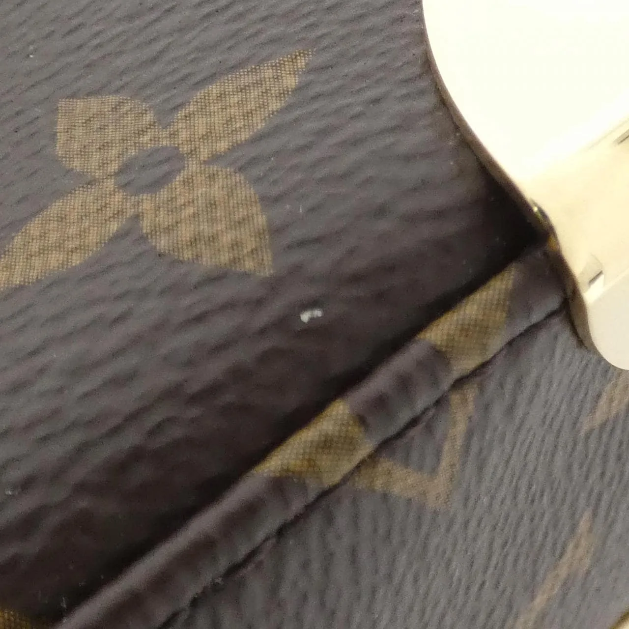 LOUIS VUITTON M14526 Shoulder Monogram 3