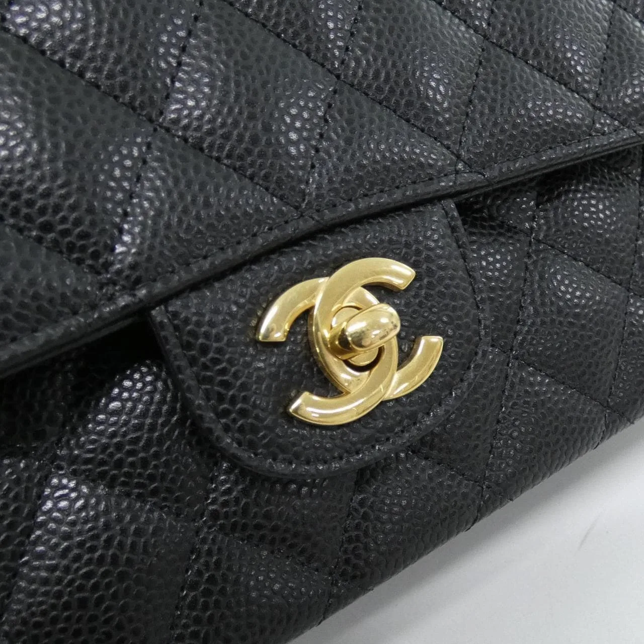 CHANEL Matelasse 1112 Shoulder Grained Calfskin 4