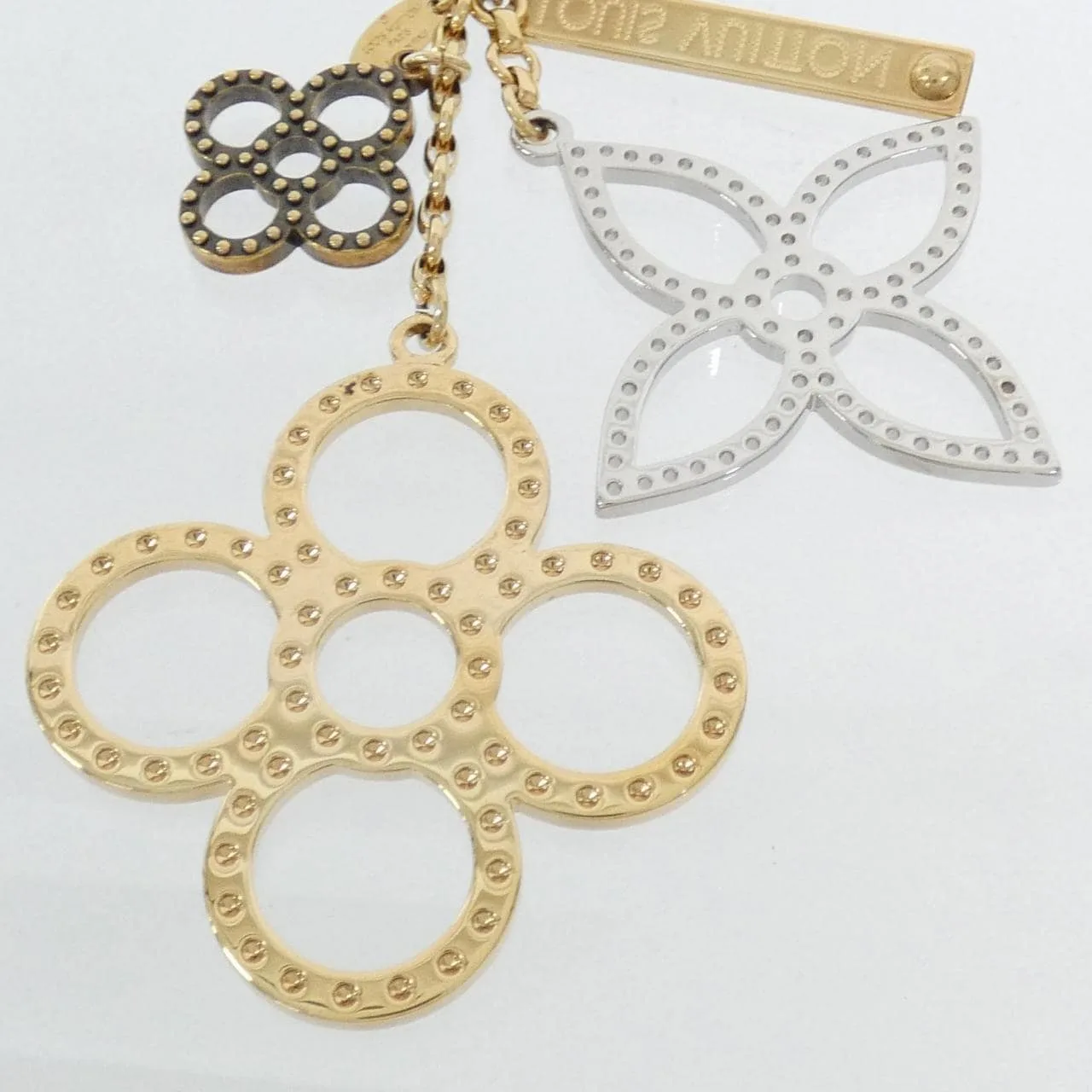 LOUIS VUITTON M65090 Key Case 2