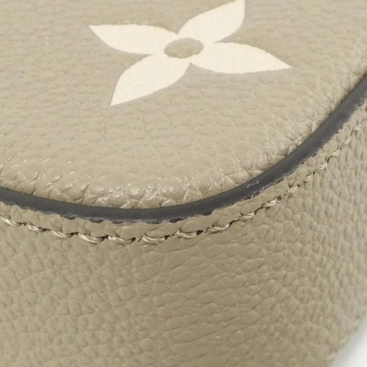 LOUIS VUITTON Pochette M82610 Shoulder Monogram Black Monogram - Thumbnail 3