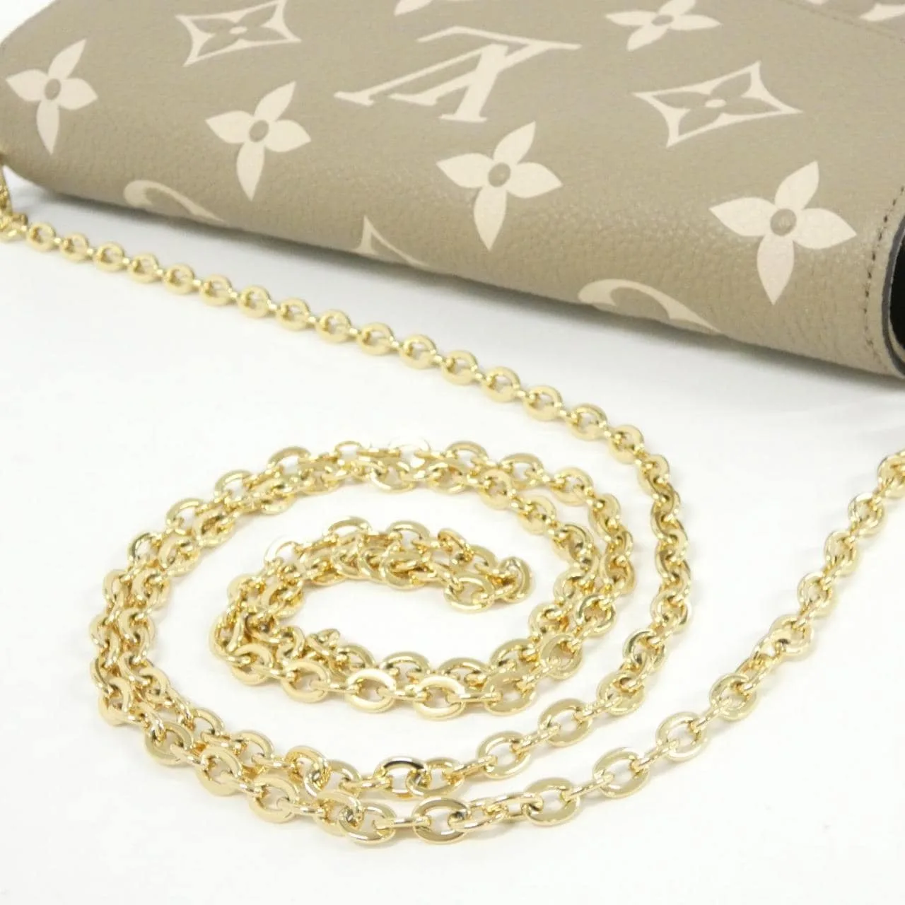 LOUIS VUITTON Pochette M82610 Shoulder Monogram Black Monogram - Thumbnail 4