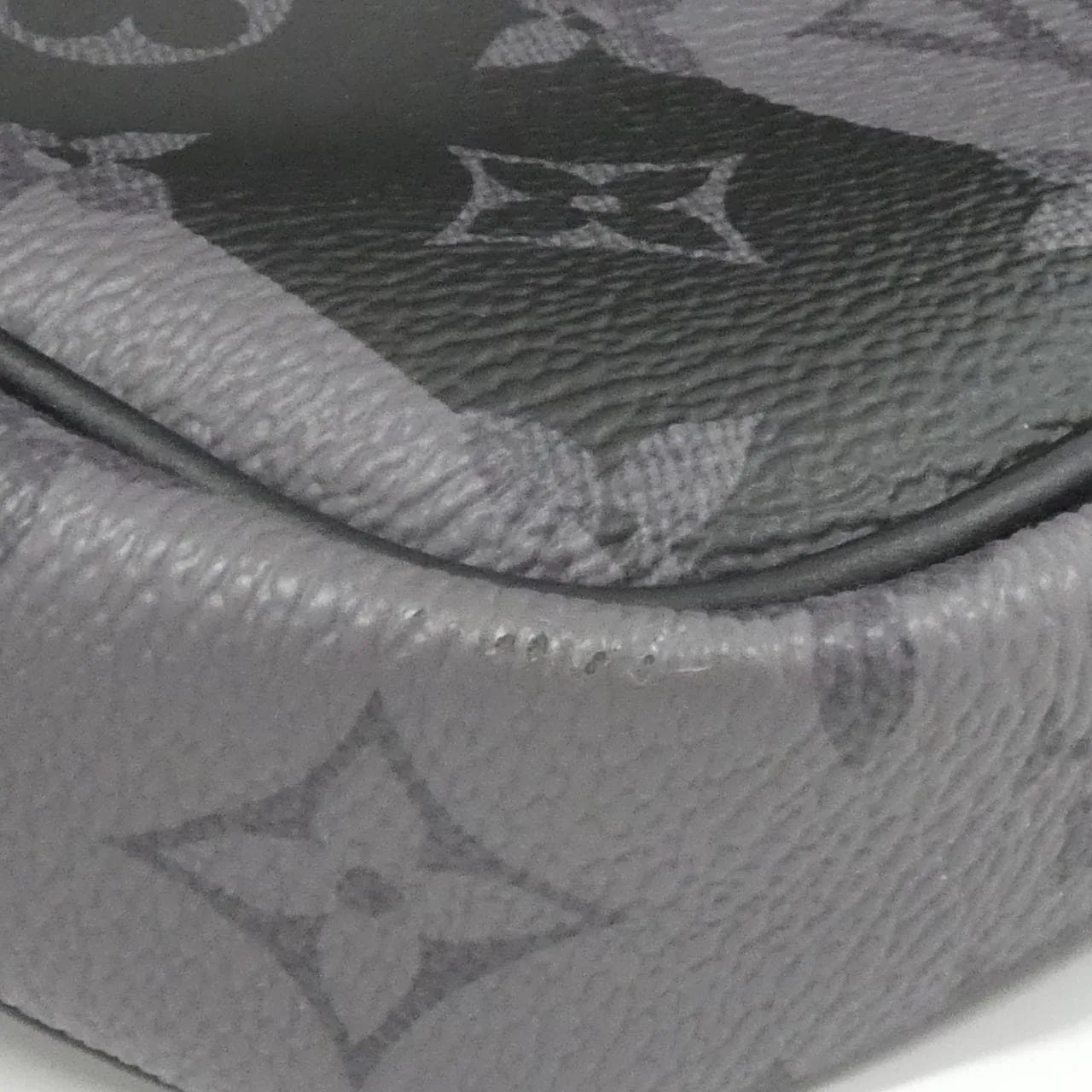 LOUIS VUITTON Eclipse M59338 Shoulder Monogram 3