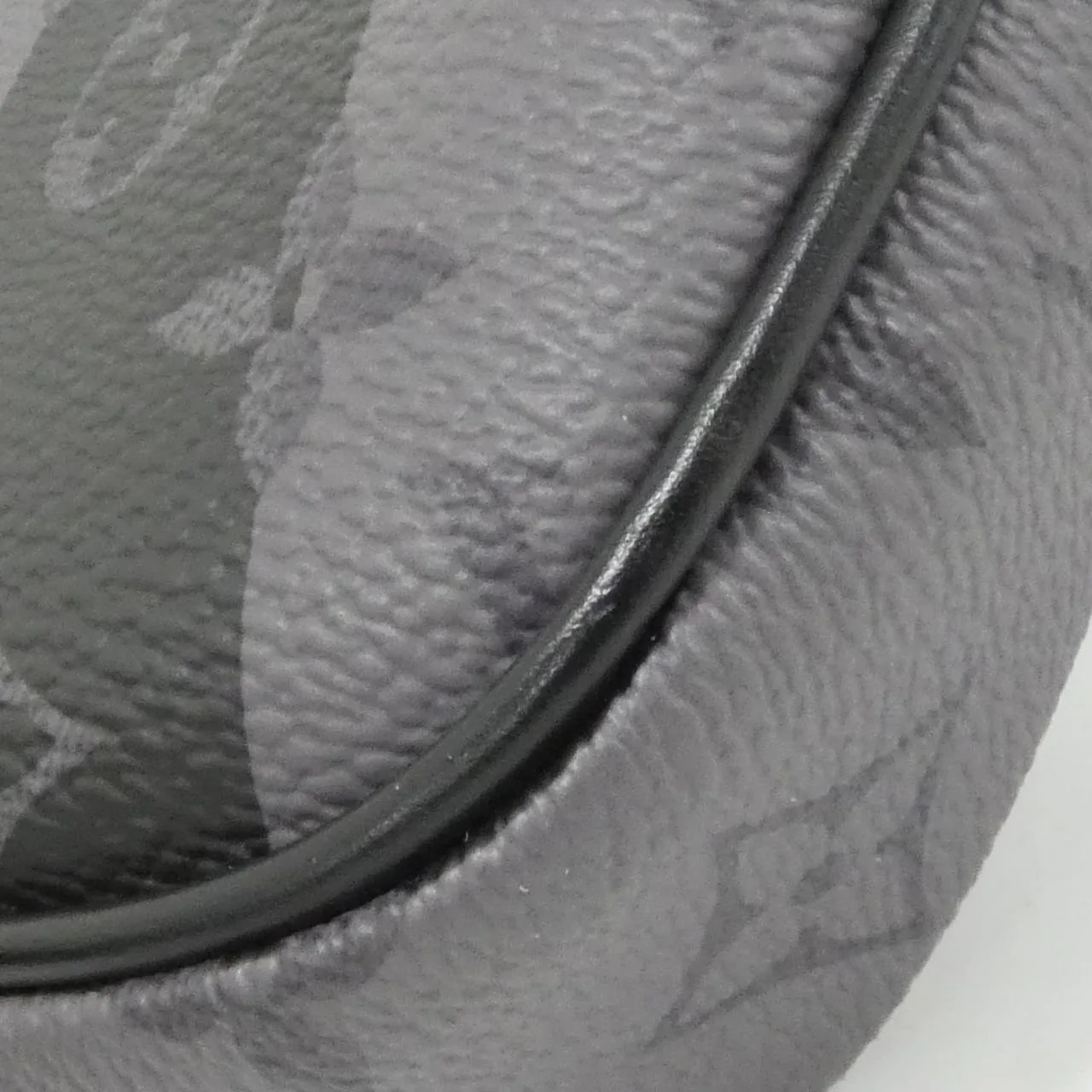 LOUIS VUITTON Eclipse M59338 Shoulder Monogram 4