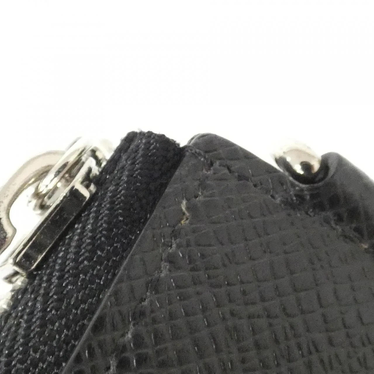 LOUIS VUITTON M69409 Wallet 4