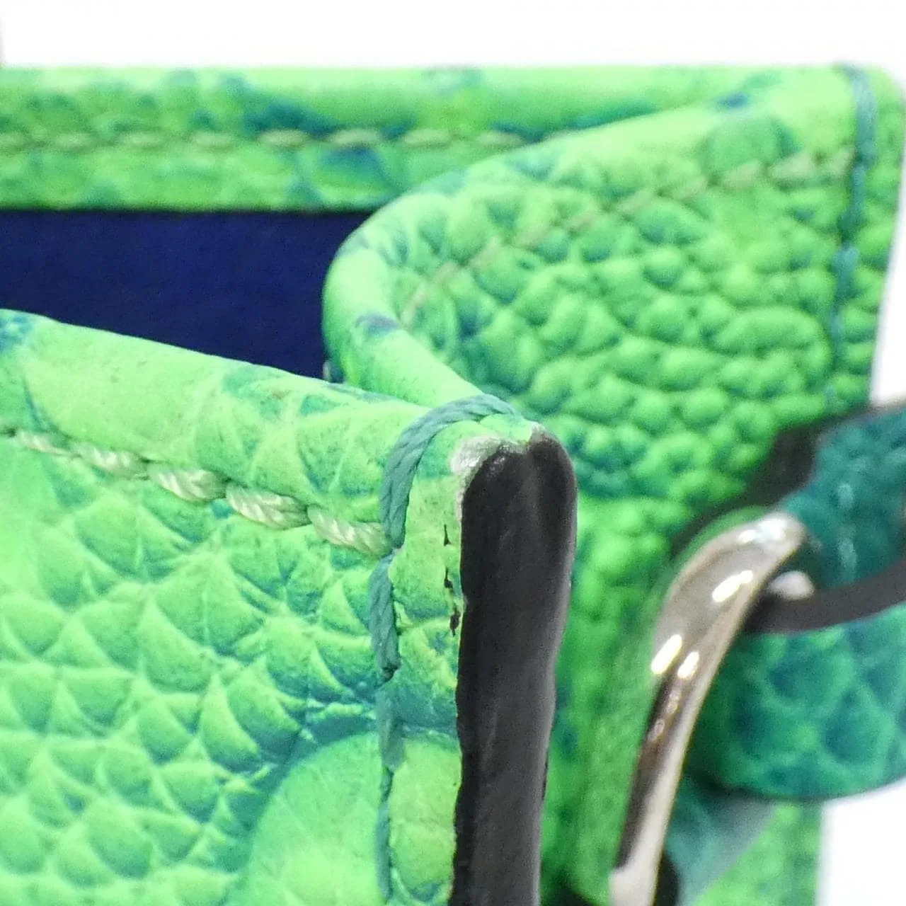 LOUIS VUITTON M81221 Shoulder 4