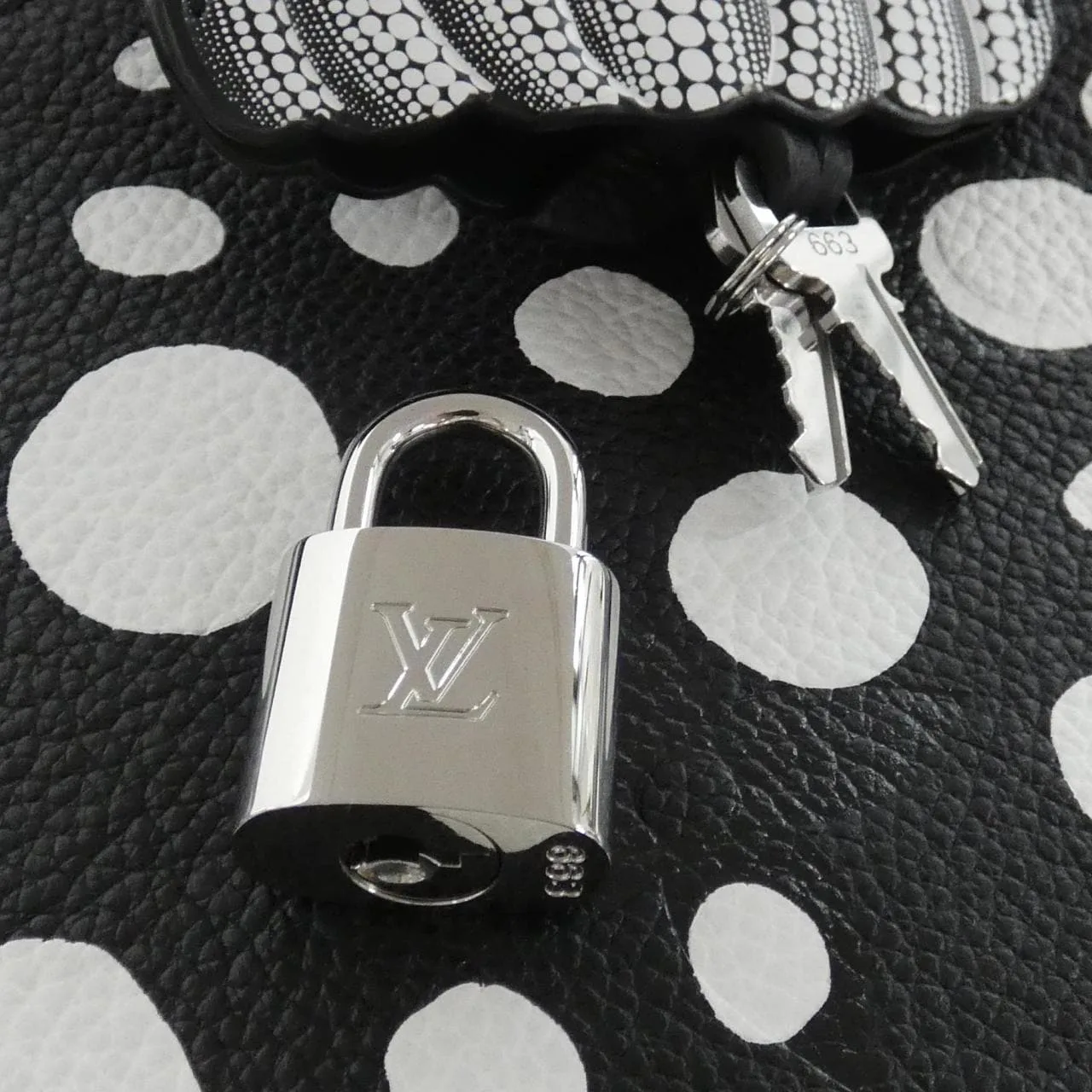 LOUIS VUITTON M46391 Shoulder Monogram 3
