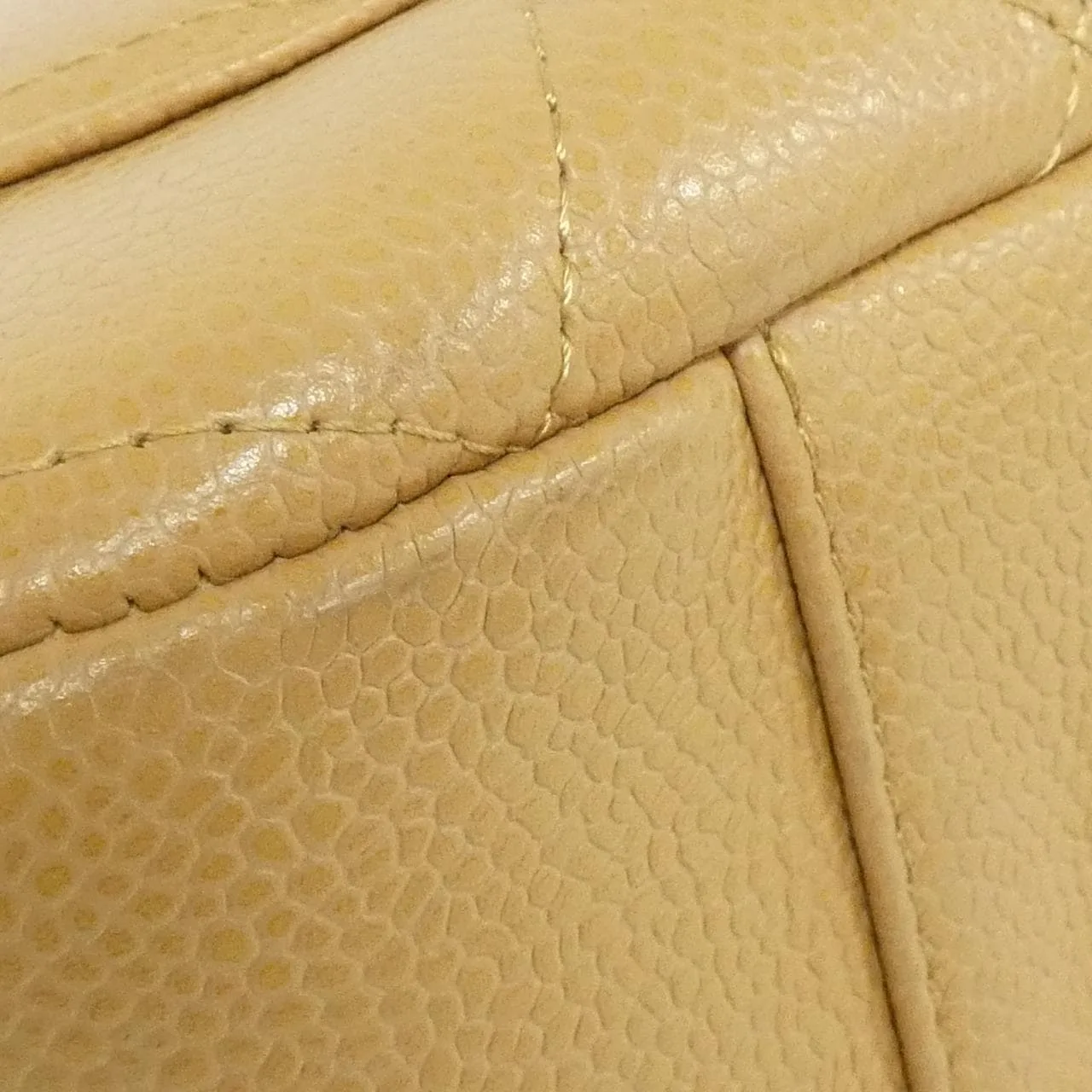 CHANEL Matelasse 20993 Shoulder Grained Calfskin 3