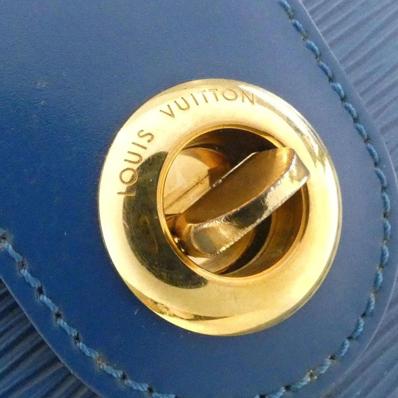 LOUIS VUITTON M52255 Shoulder Epi Blue Epi Rank A - Thumbnail 4