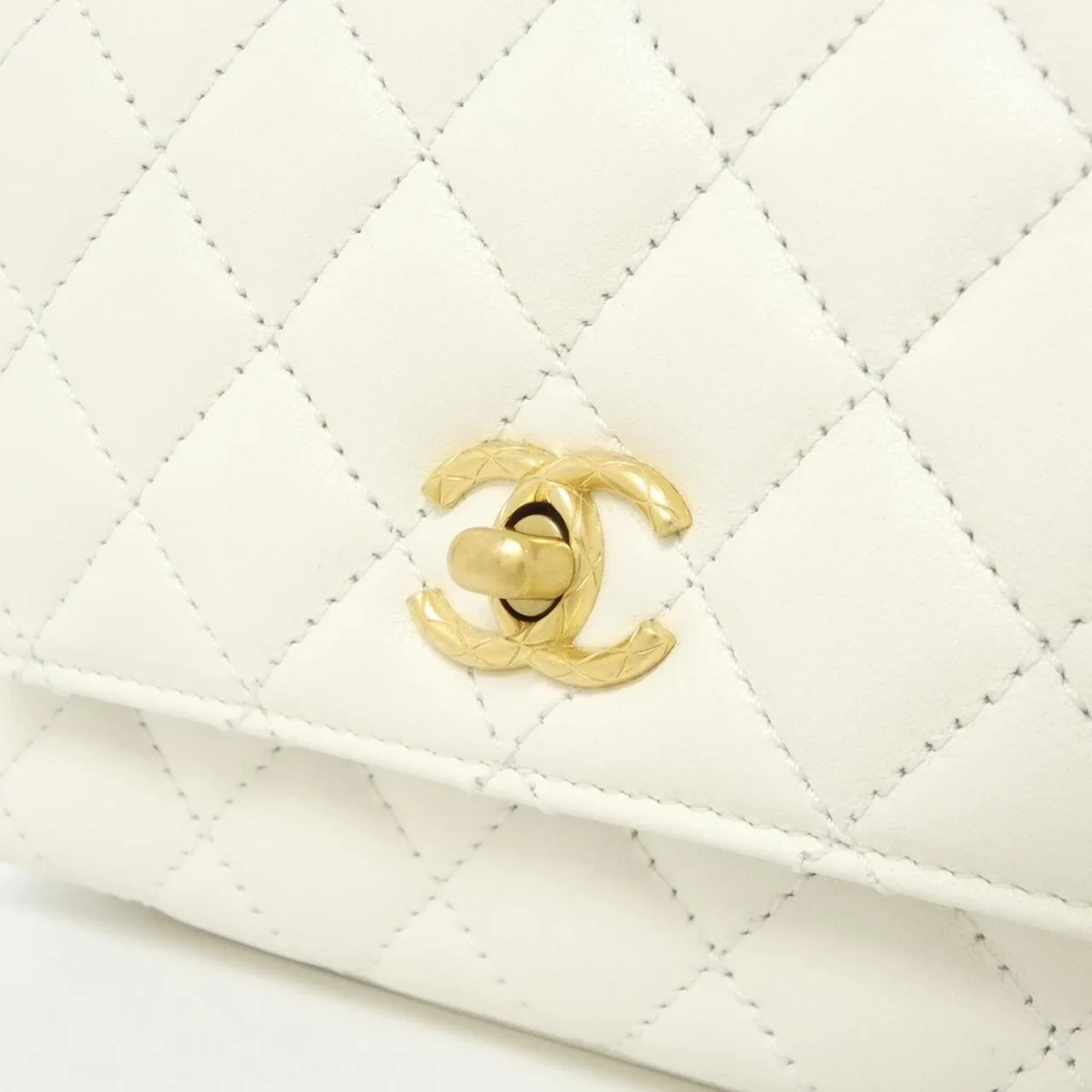 CHANEL Coco Handle AS2215 Handbag 白色 中古品A - 縮圖 4
