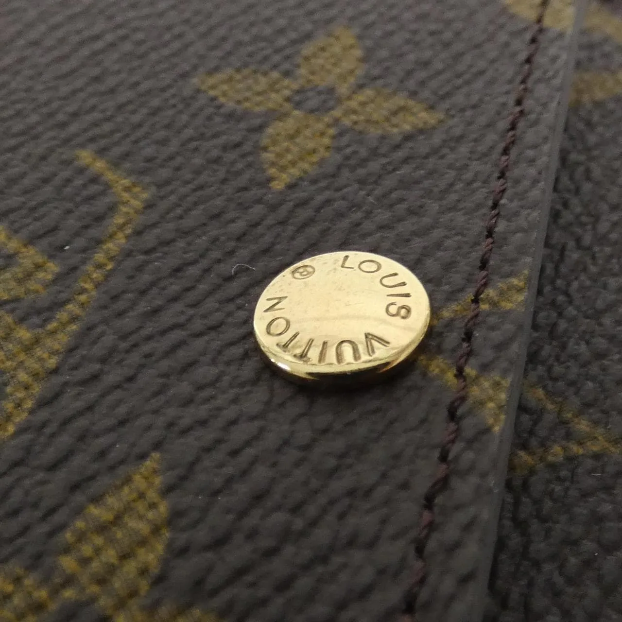 LOUIS VUITTON M62630 Key Case Monogram 3