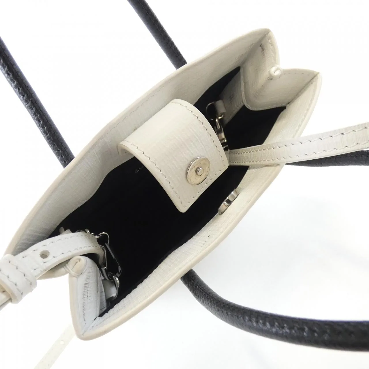 BALENCIAGA 693805 0AI2N Handbag Black Rank B - Thumbnail 7