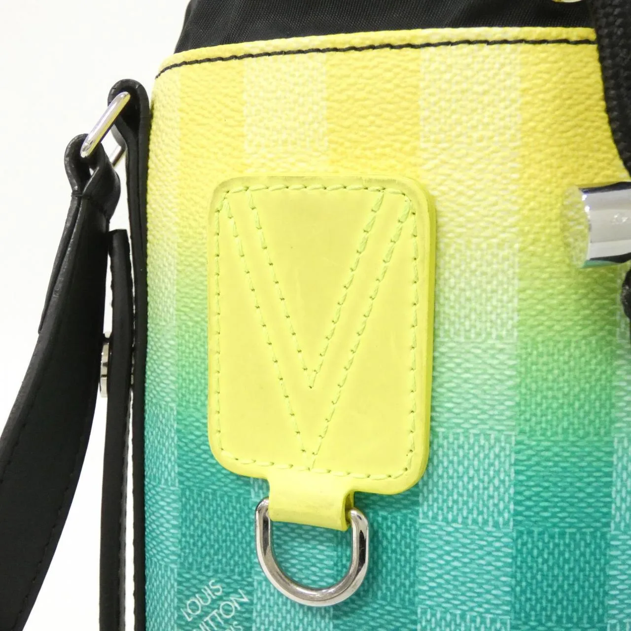 LOUIS VUITTON M59920 肩背包 Damier 4