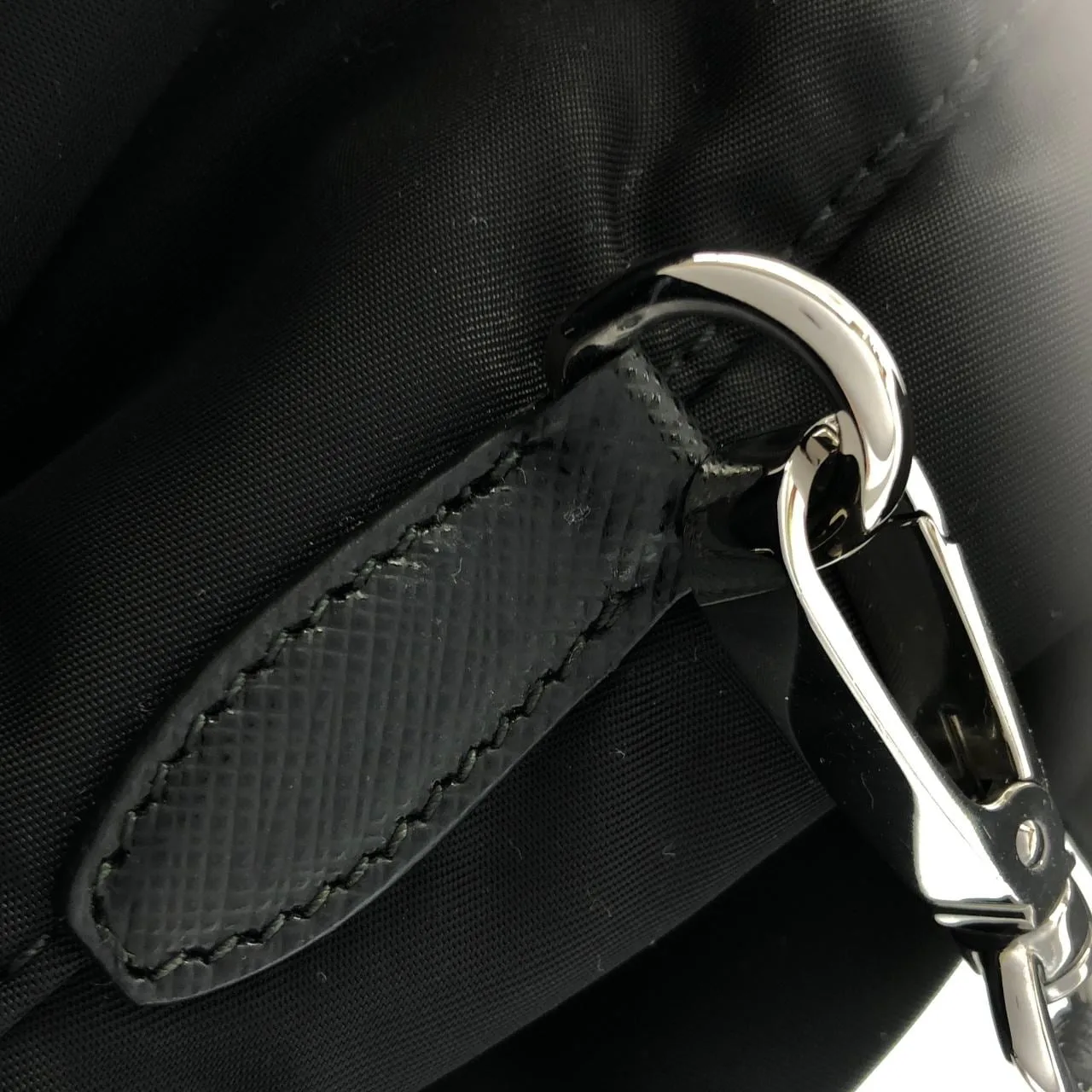 PRADA 1BZ811 背包 黑色 中古品A - 縮圖 4
