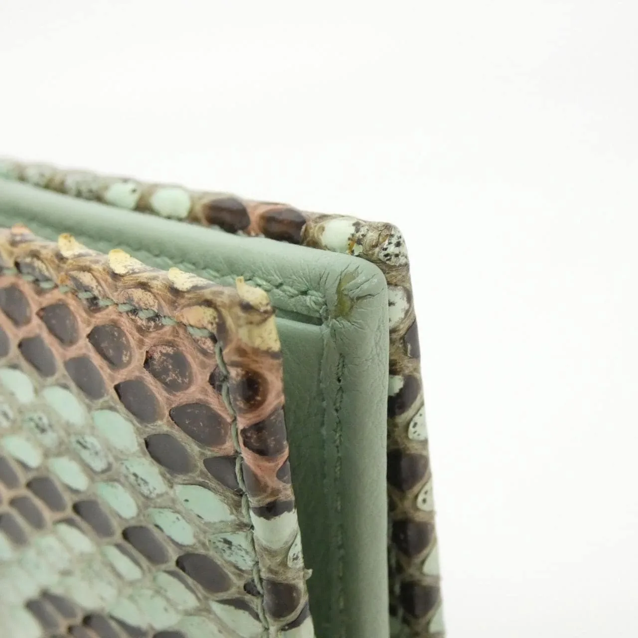 GUCCI 456126 E12MG Wallet Python Black Python Rank A - Thumbnail 5