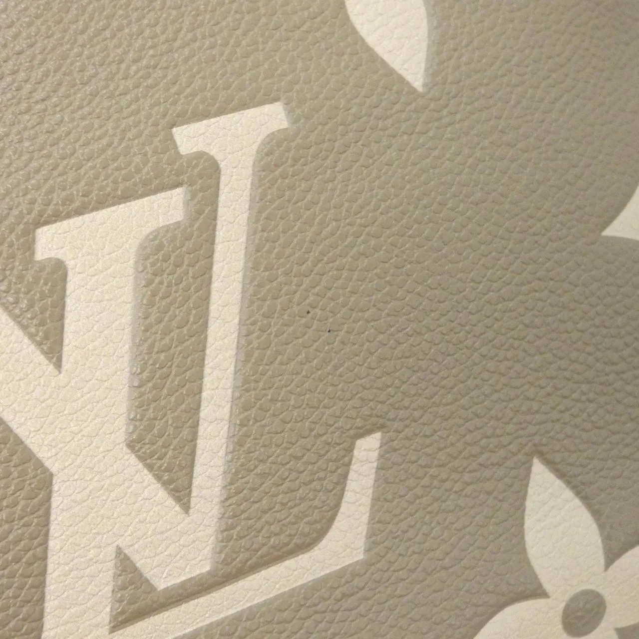 LOUIS VUITTON M46585 Handbag Monogram 5