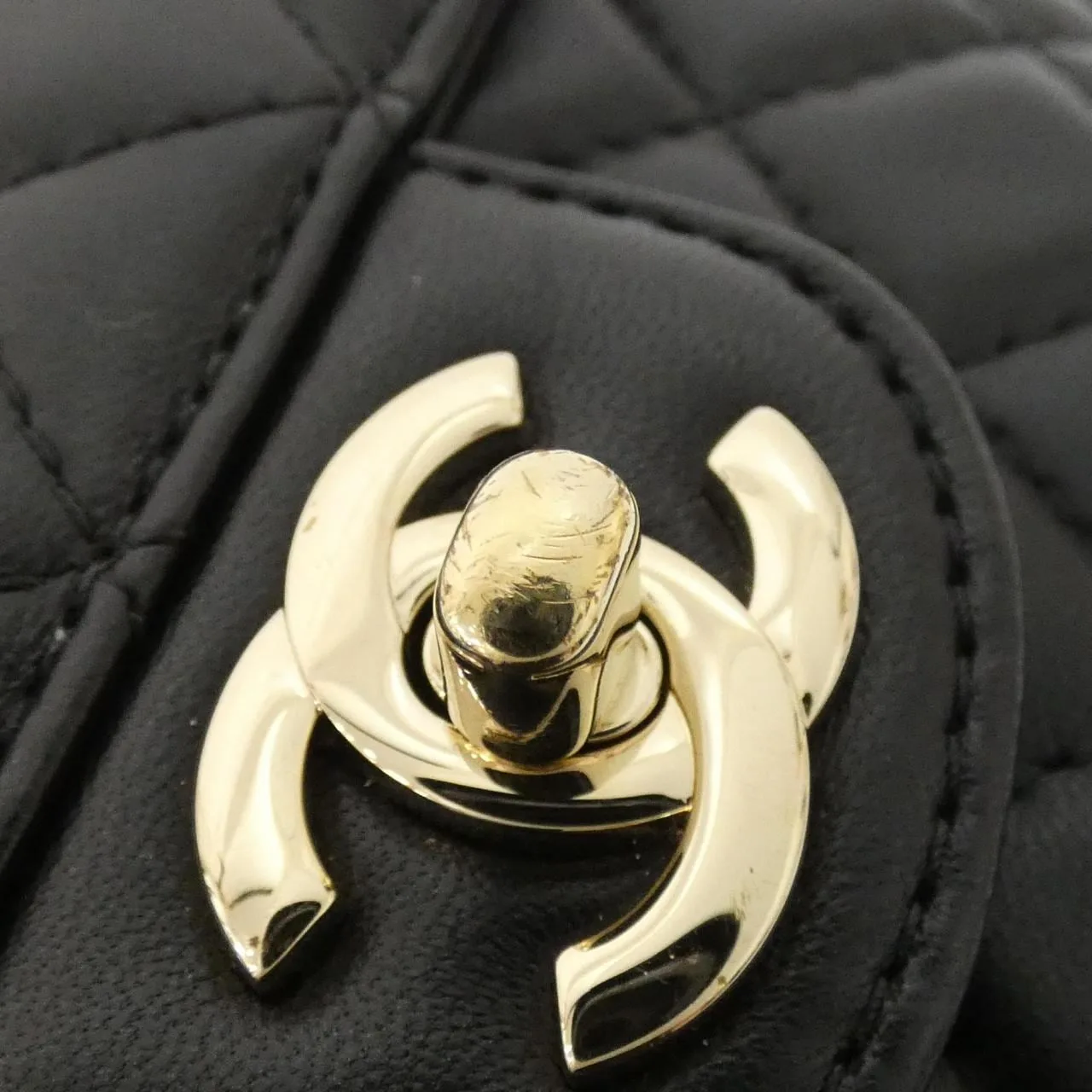 CHANEL AS5764 Shoulder Lambskin 4