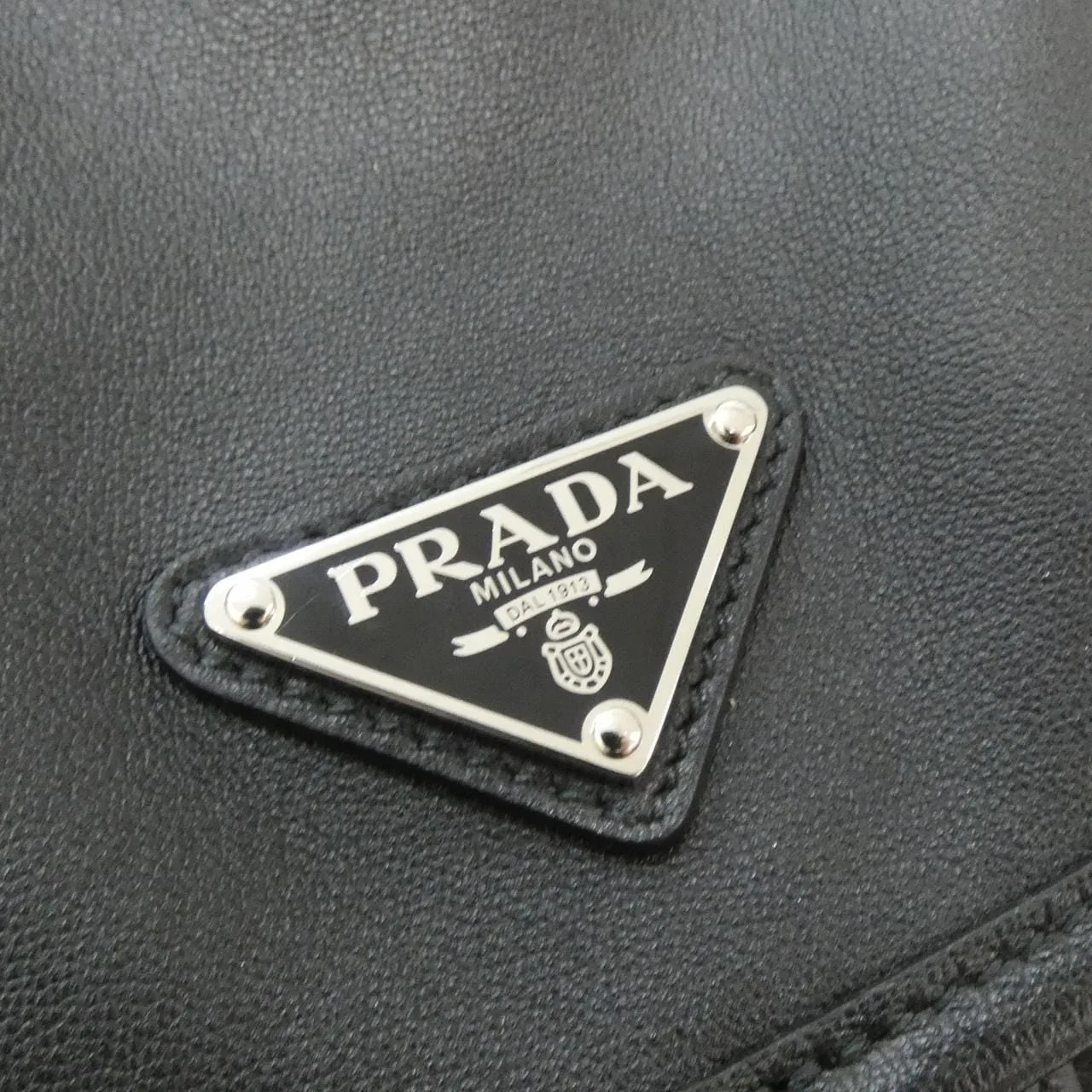 PRADA 1BZ811 背包 5