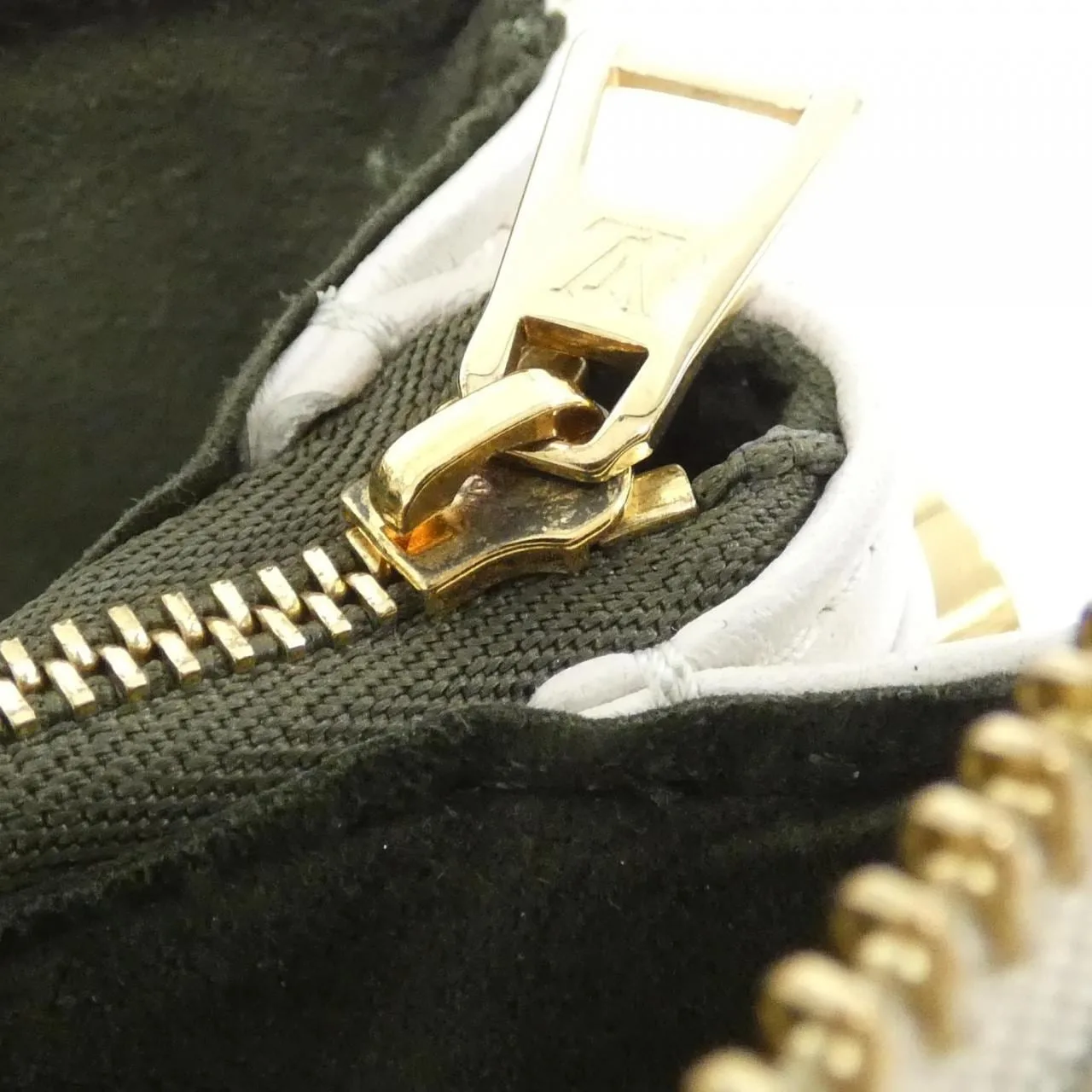 LOUIS VUITTON M21262 Shoulder Lambskin 黑色 羊皮 中古品B - 縮圖 8