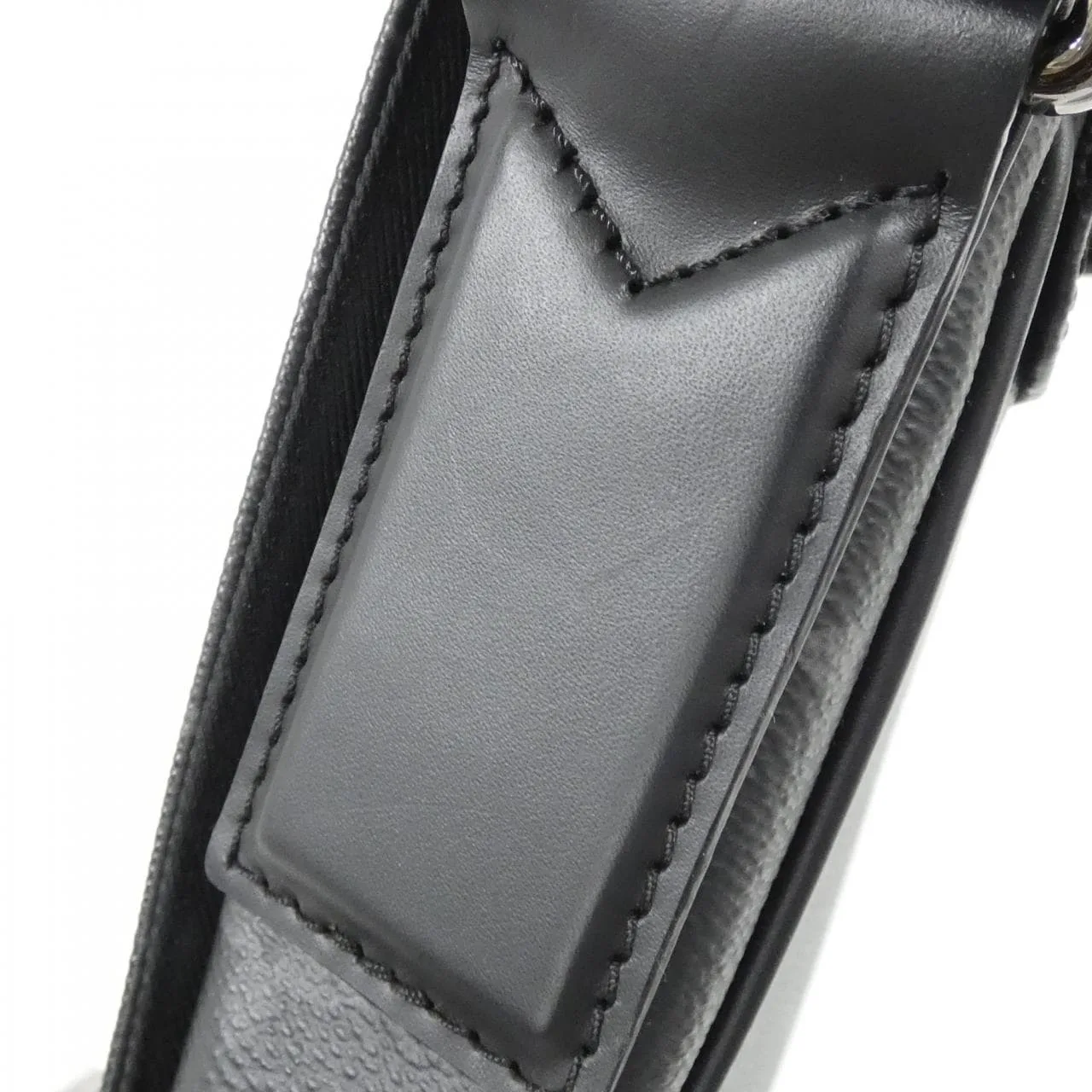 LOUIS VUITTON District M44000 Shoulder Monogram Black Monogram Rank A - Thumbnail 6
