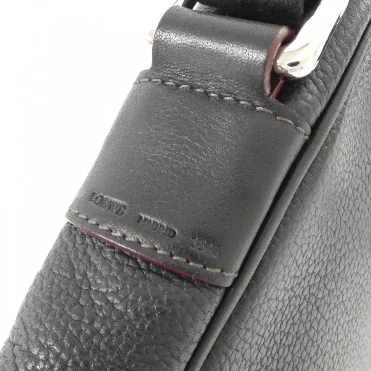 LOEWE 肩背包 皮革 4