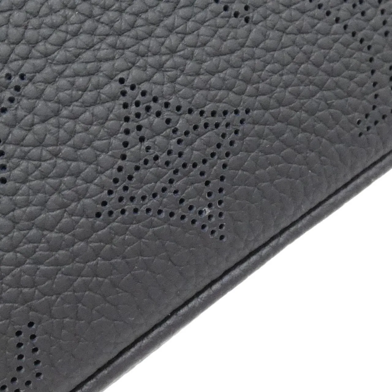 LOUIS VUITTON Mahina M21848 手提包 4