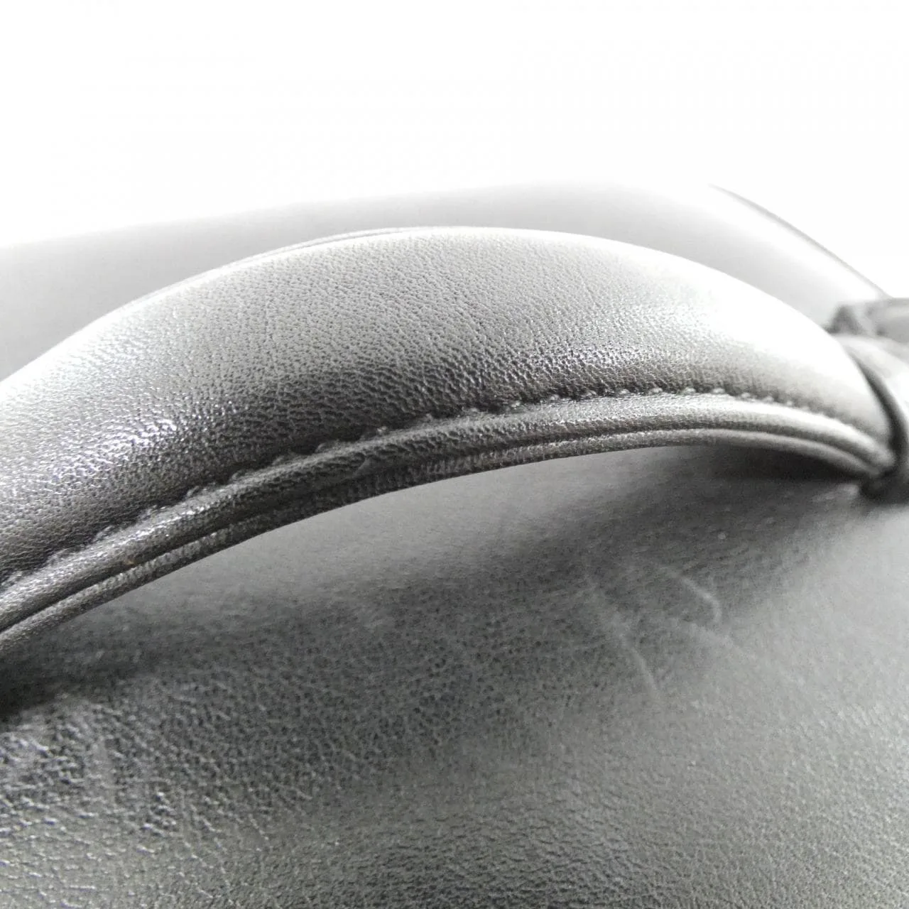 CHANEL 01619 Handbag Lambskin 4