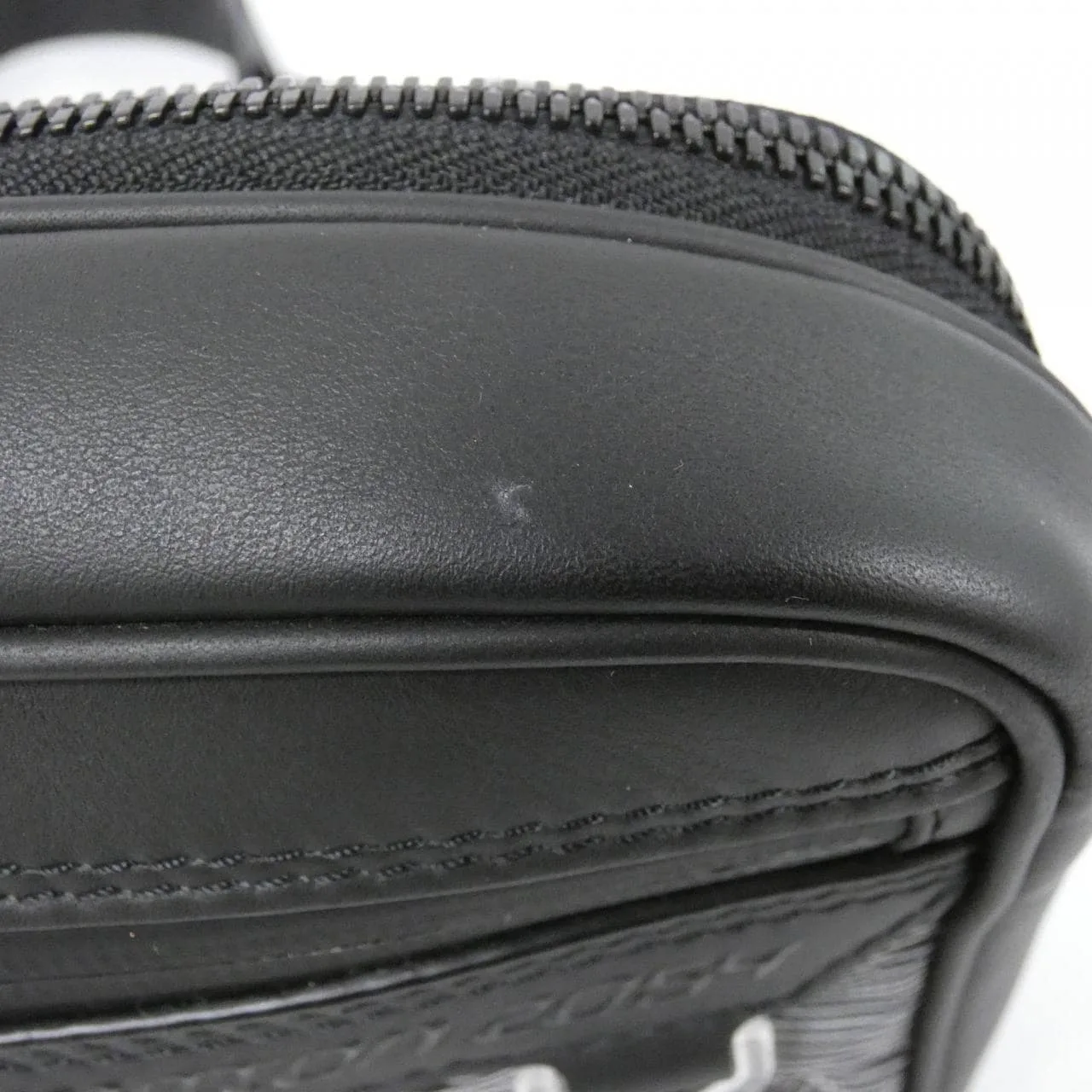 LOUIS VUITTON M55698 肩背包 尼龍 4