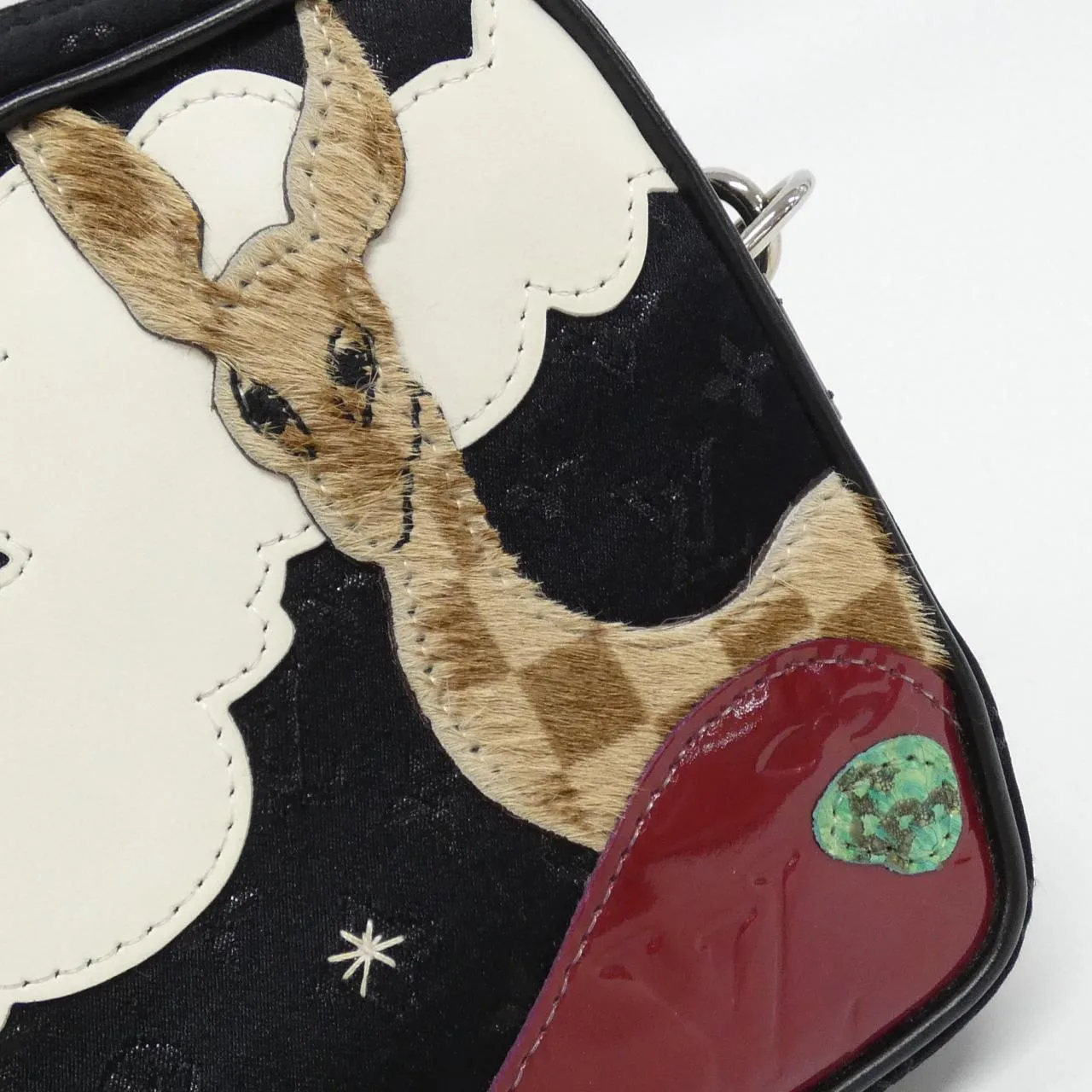 LOUIS VUITTON Pochette M92275 小斜揹包 緞面 4