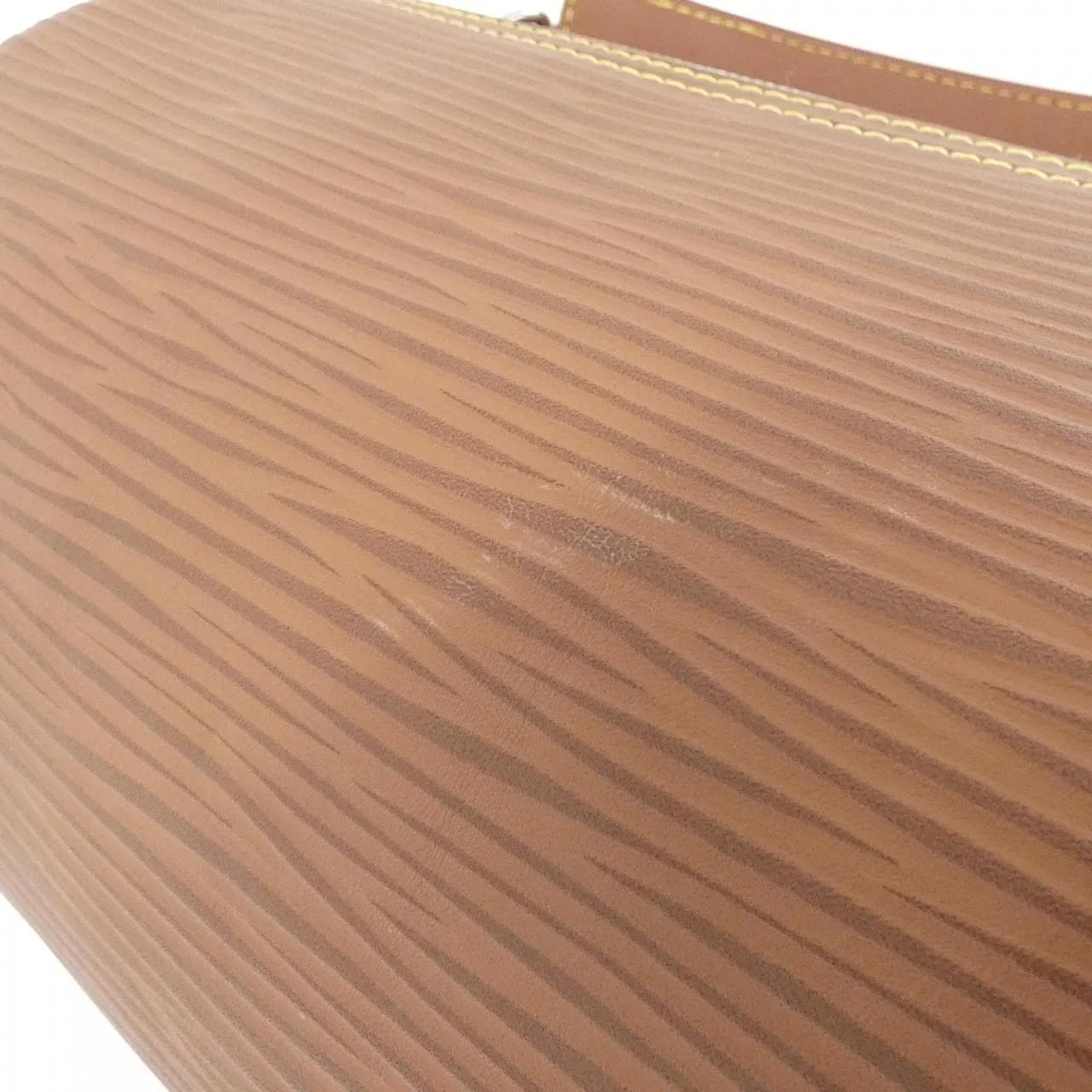 LOUIS VUITTON M23092 肩背包 Epi 4