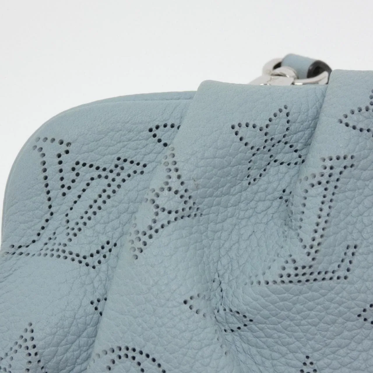 LOUIS VUITTON Mahina M80094 肩背包 5