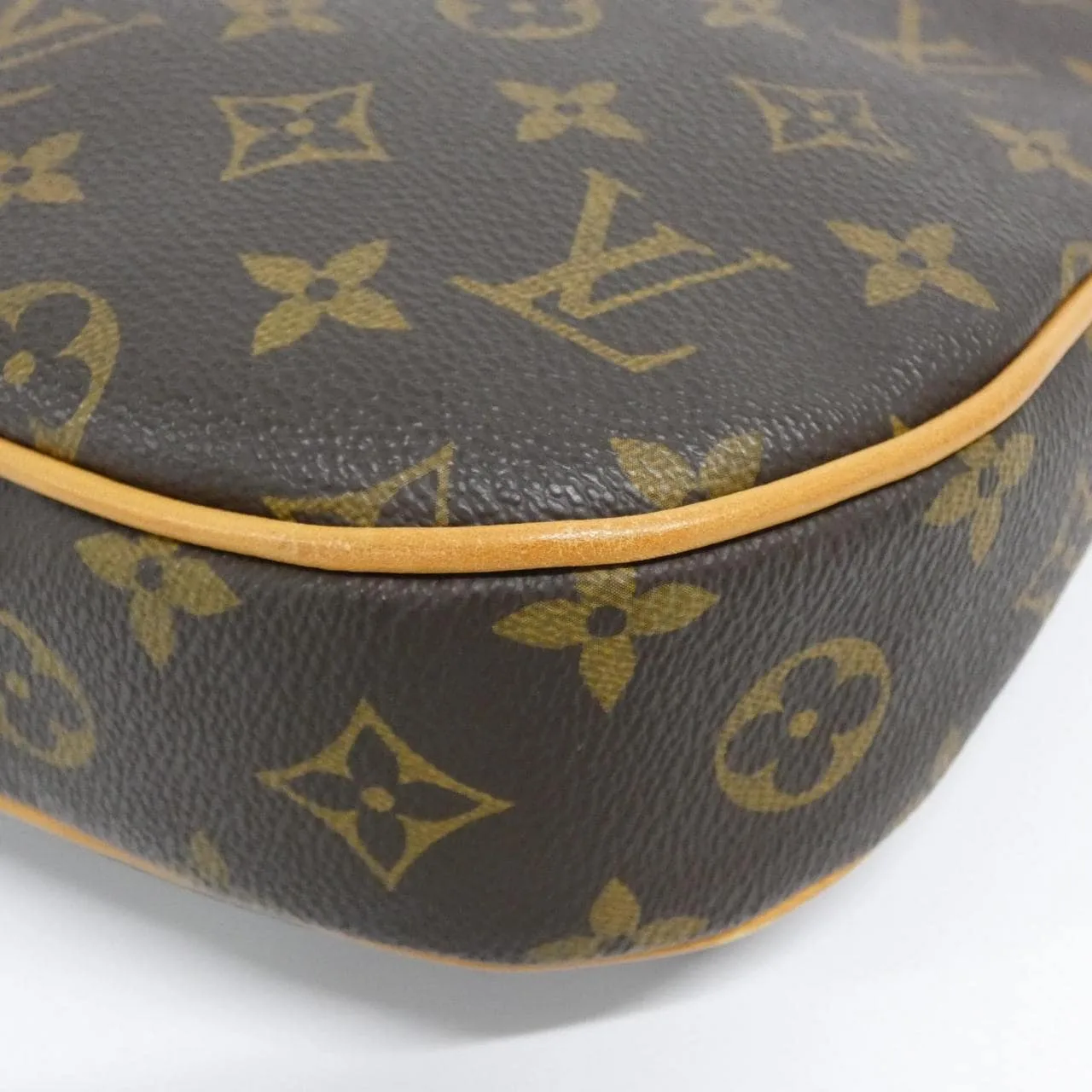 LOUIS VUITTON Odéon M56389 Shoulder Monogram 3