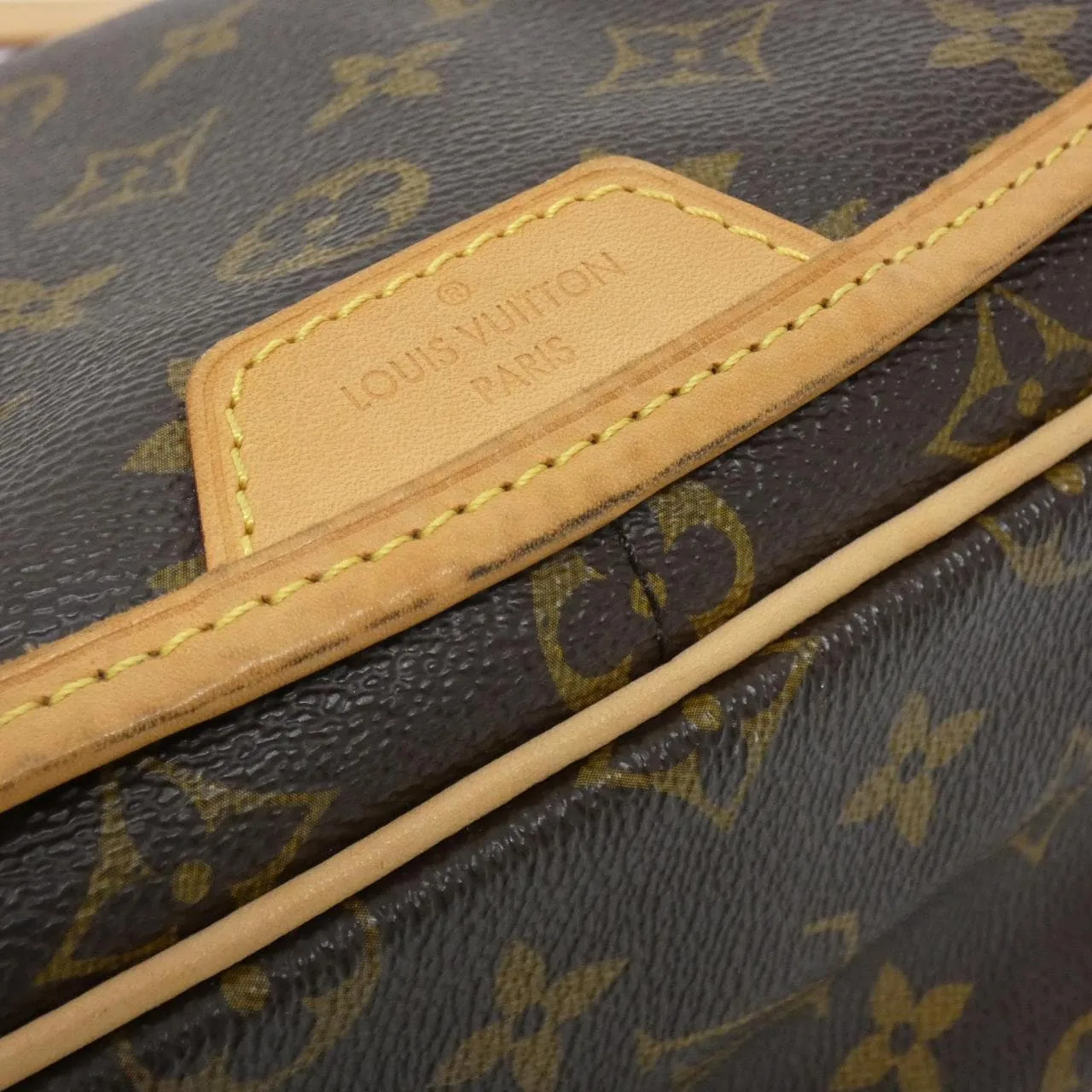 LOUIS VUITTON M40473 肩背包 Monogram 4