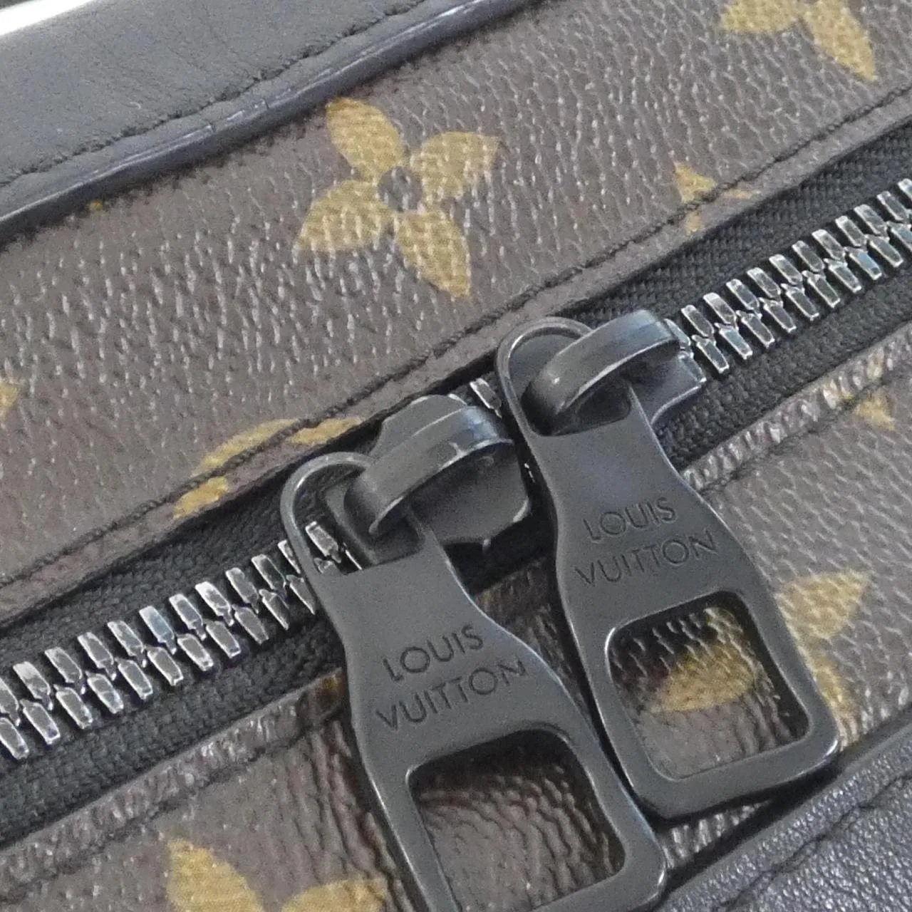 LOUIS VUITTON Soft Trunk M44478 肩背包 Monogram 5