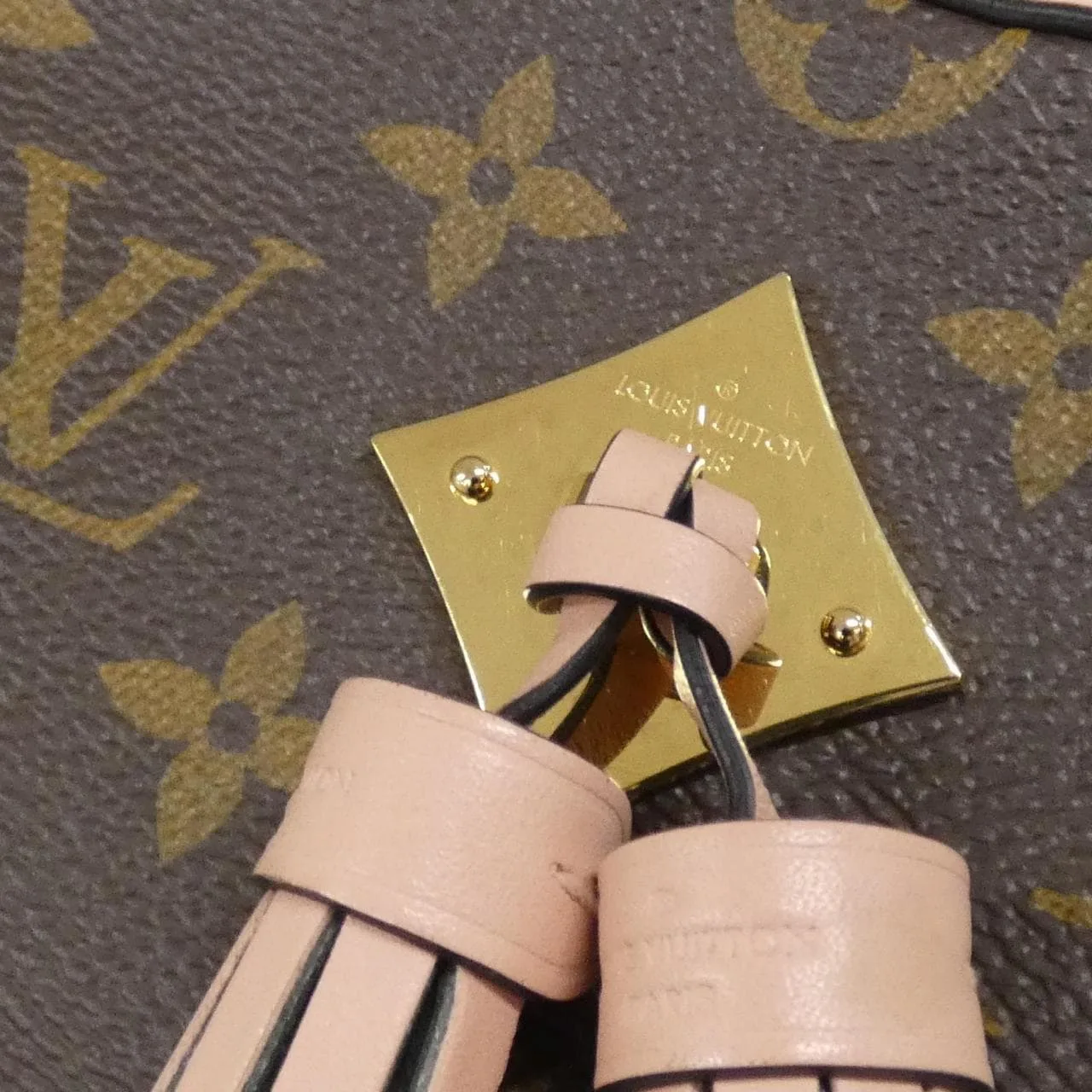 LOUIS VUITTON M44442 肩背包 Monogram 5