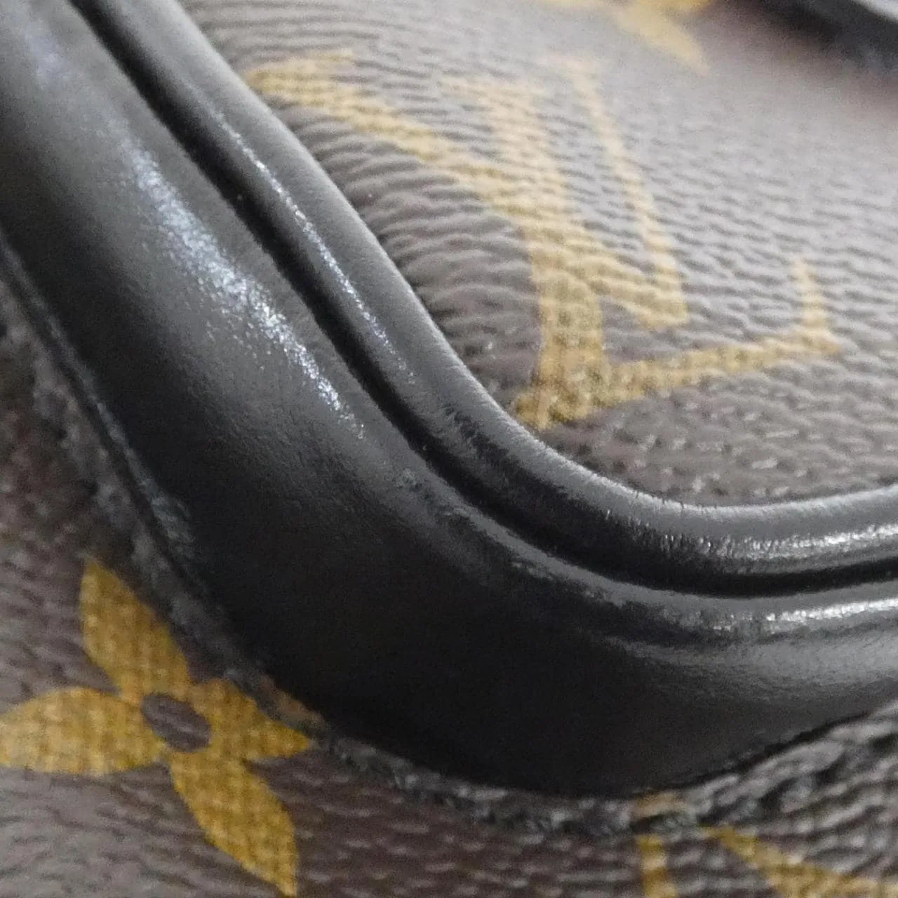 LOUIS VUITTON Christopher M69404 Shoulder Monogram 4