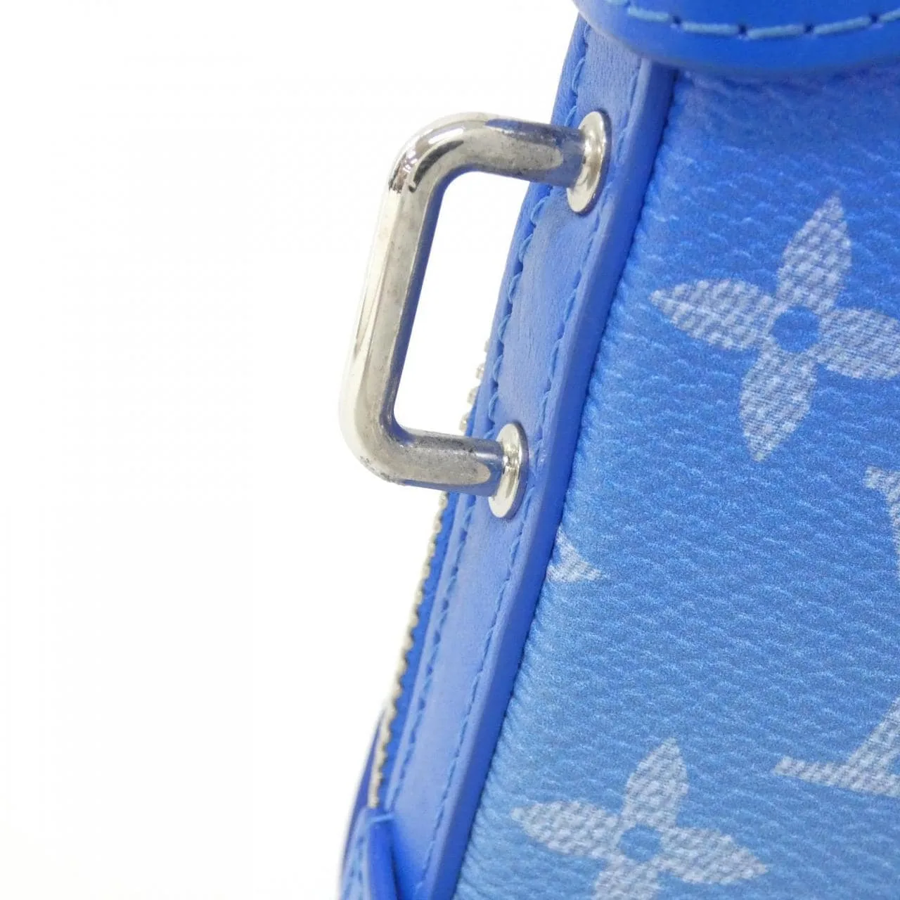 LOUIS VUITTON Soft Trunk M45432 Shoulder Monogram 5