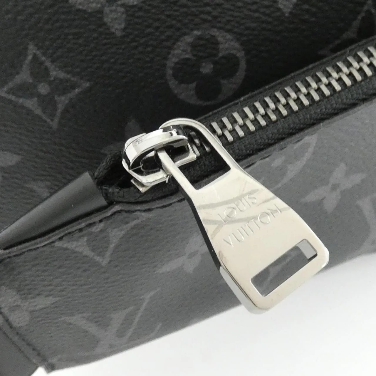 LOUIS VUITTON Eclipse M42906 肩背包 Monogram 5